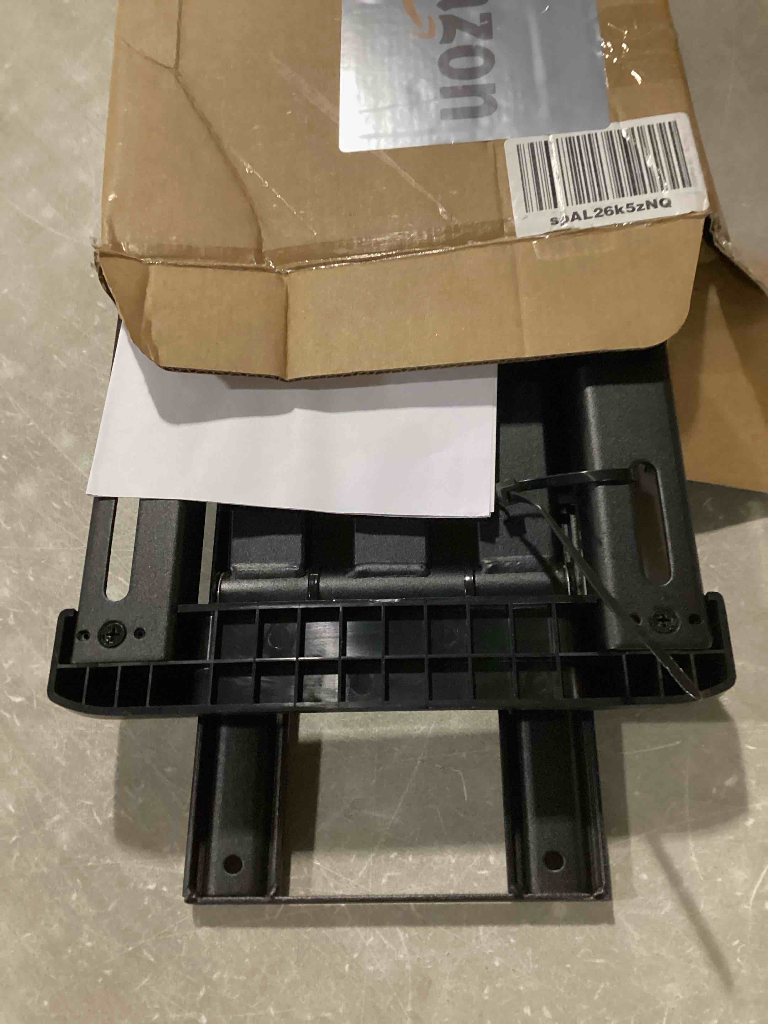 https://s3.amazonaws.com/lotting-images-prod/bidfta/YEL6795384_1737994087242.jpeg