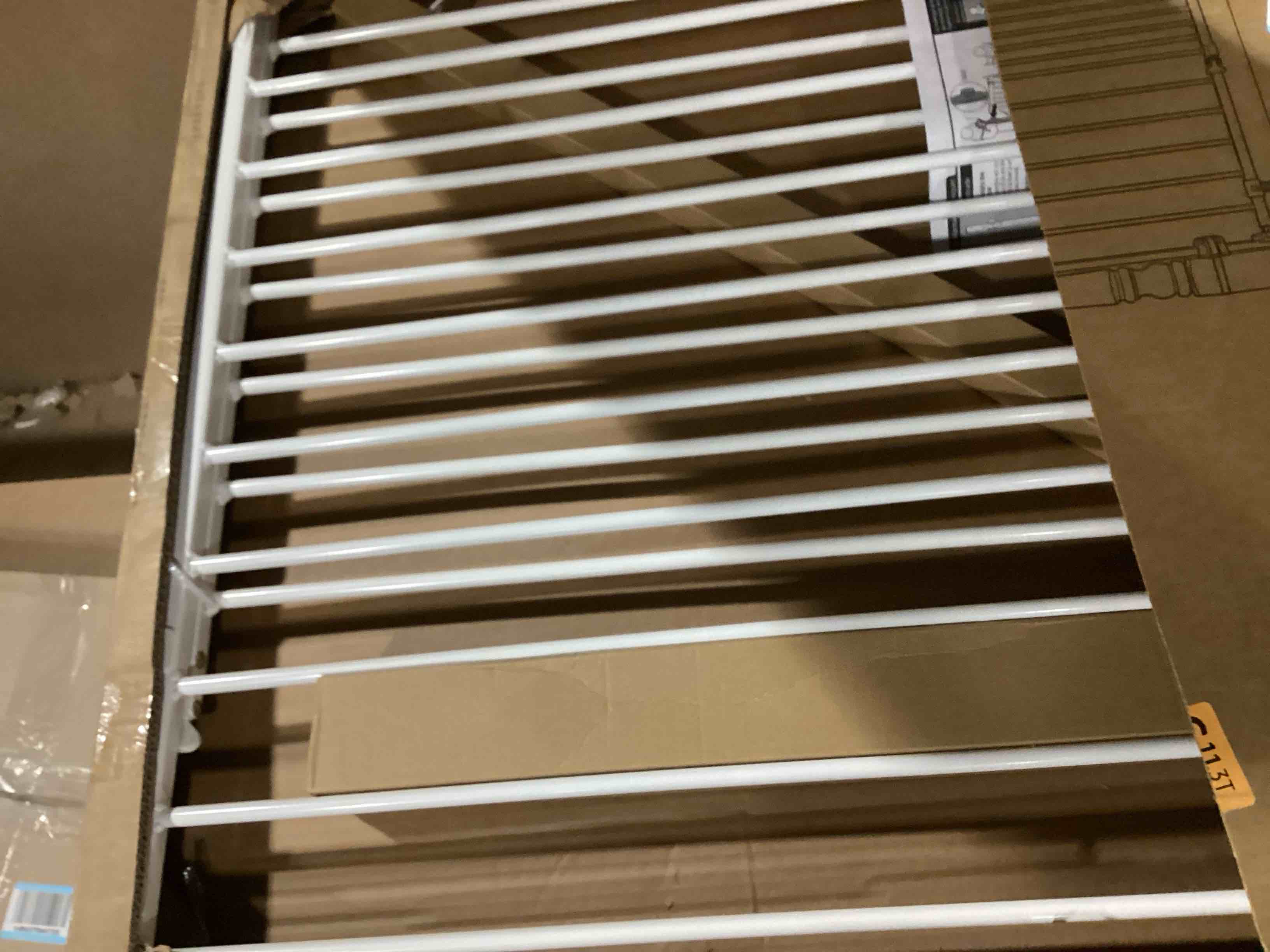 https://s3.amazonaws.com/lotting-images-prod/bidfta/YEL6795400_1737995492167.jpeg