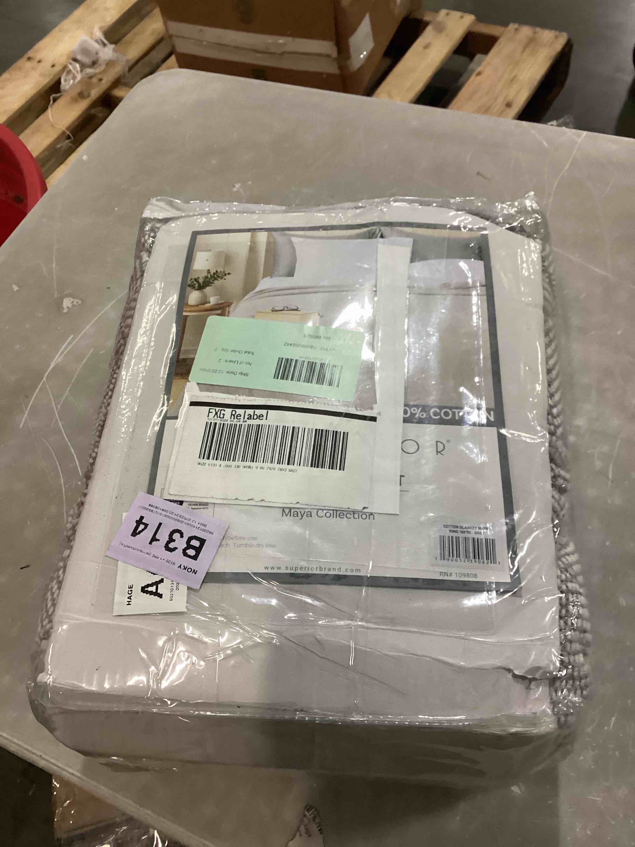 https://s3.amazonaws.com/lotting-images-prod/bidfta/YEL6795805_1738076050968.jpeg