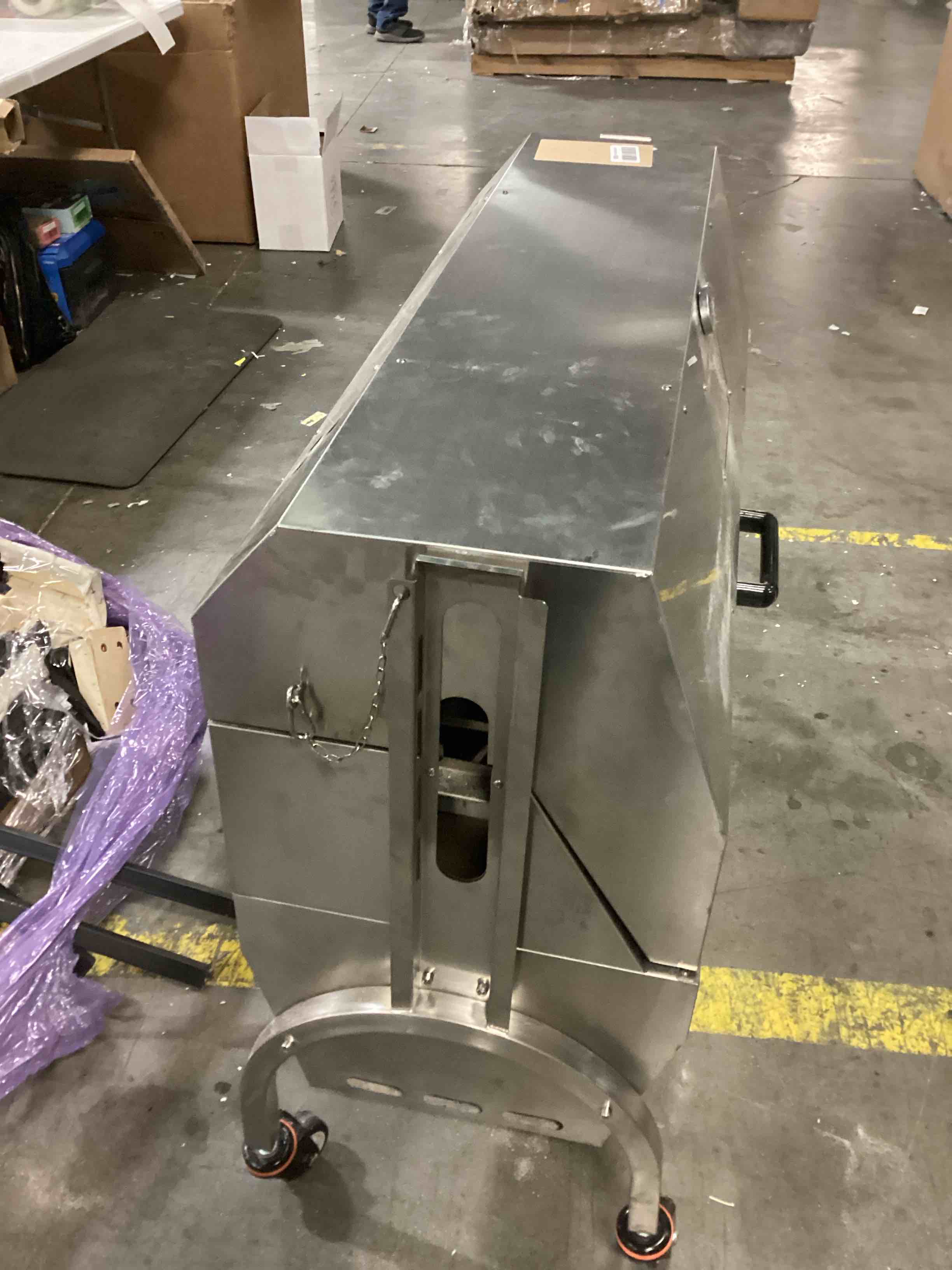 https://s3.amazonaws.com/lotting-images-prod/bidfta/YEL6795830_1738088583108.jpeg