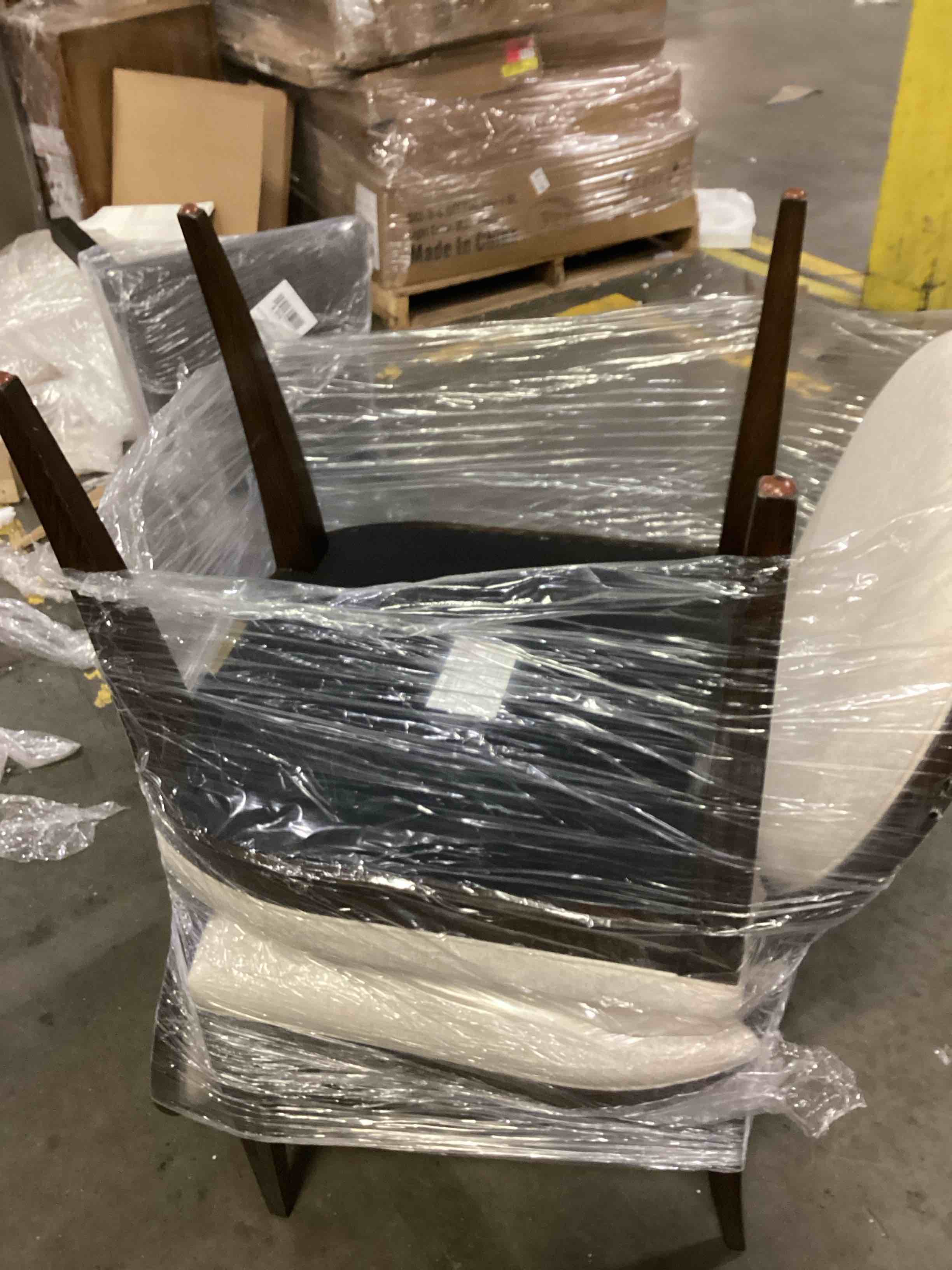 https://s3.amazonaws.com/lotting-images-prod/bidfta/YEL6795885_1738180139462.jpeg