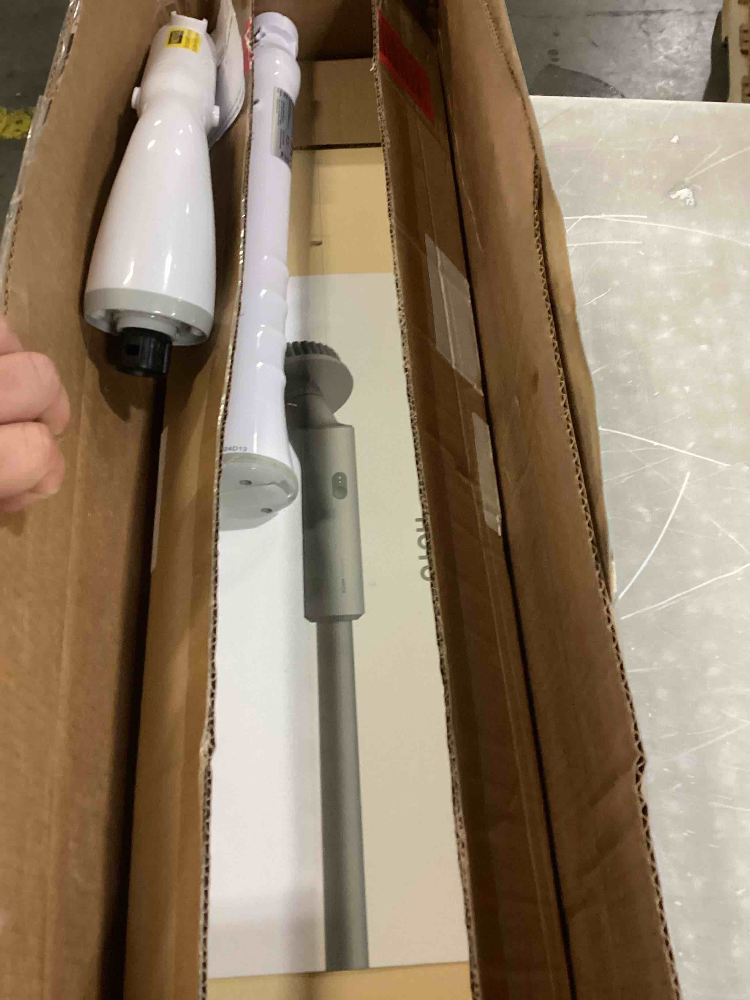 https://s3.amazonaws.com/lotting-images-prod/bidfta/YEL6795987_1738331370789.jpeg