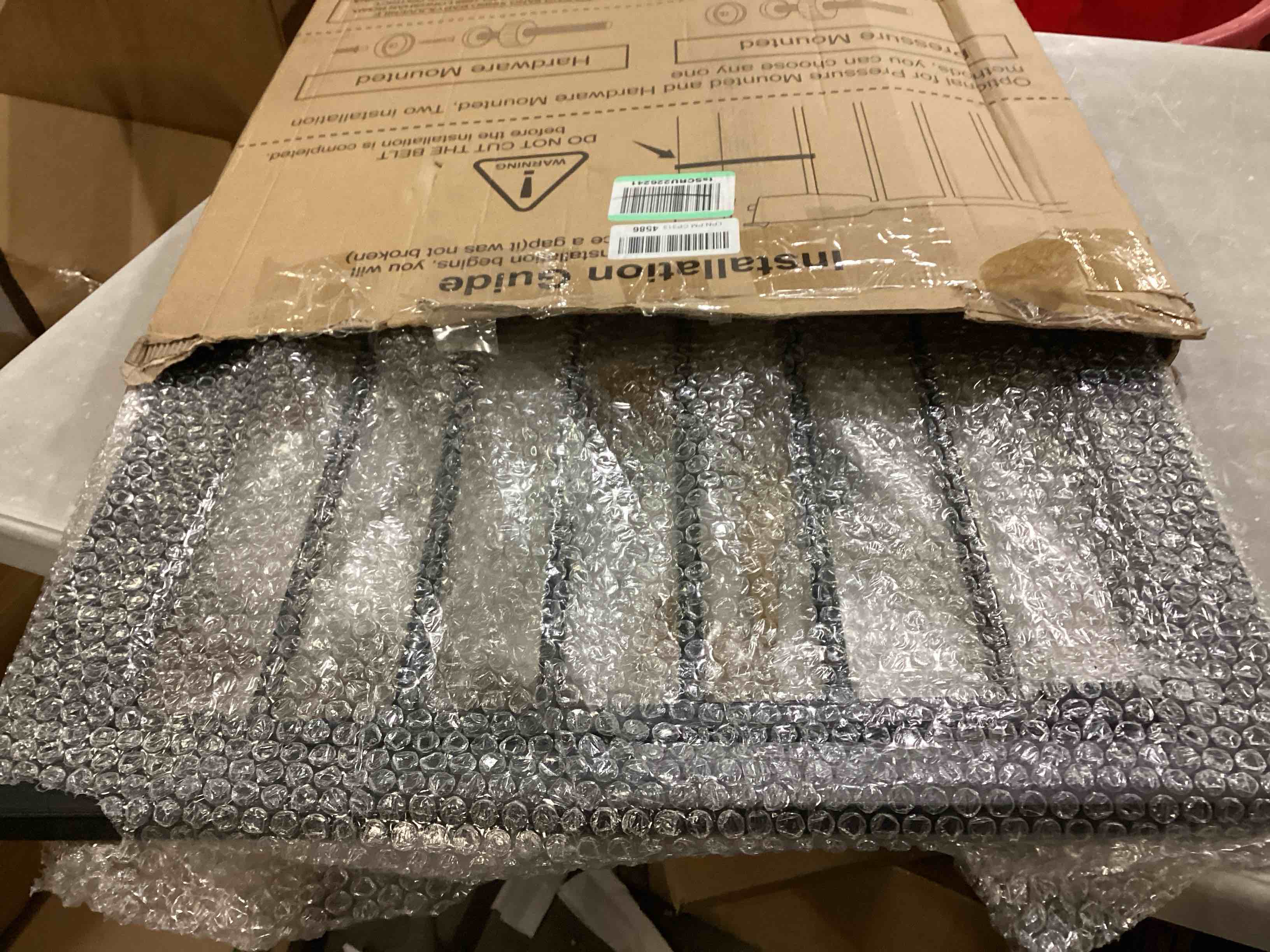 https://s3.amazonaws.com/lotting-images-prod/bidfta/YEL6796025_1738338616801.jpeg