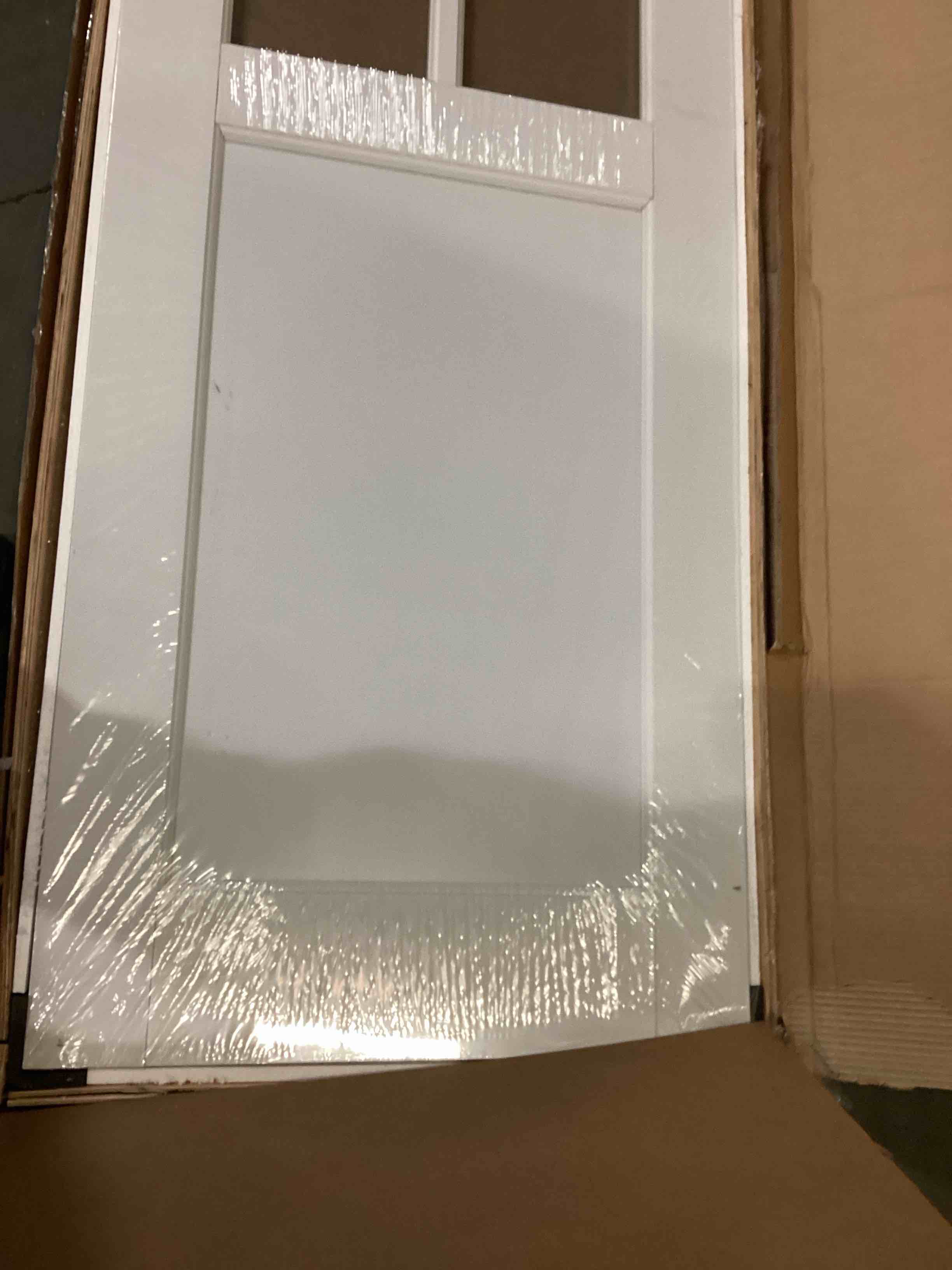 https://s3.amazonaws.com/lotting-images-prod/bidfta/YEL6796176_1738946391212.jpeg
