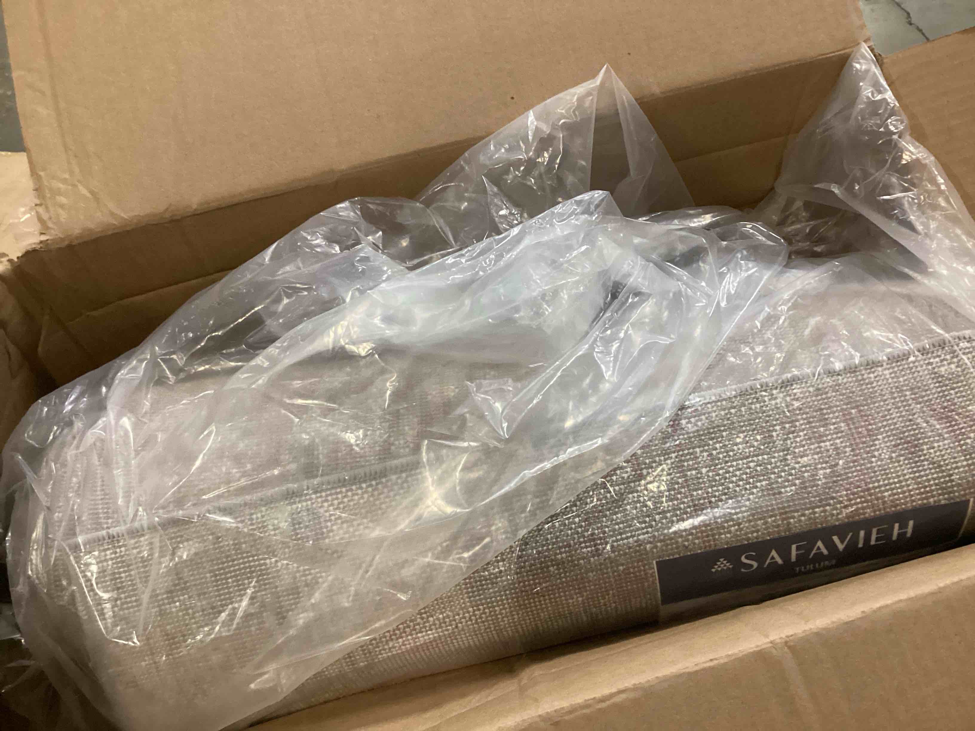 https://s3.amazonaws.com/lotting-images-prod/bidfta/YEL6796230_1739202223520.jpeg
