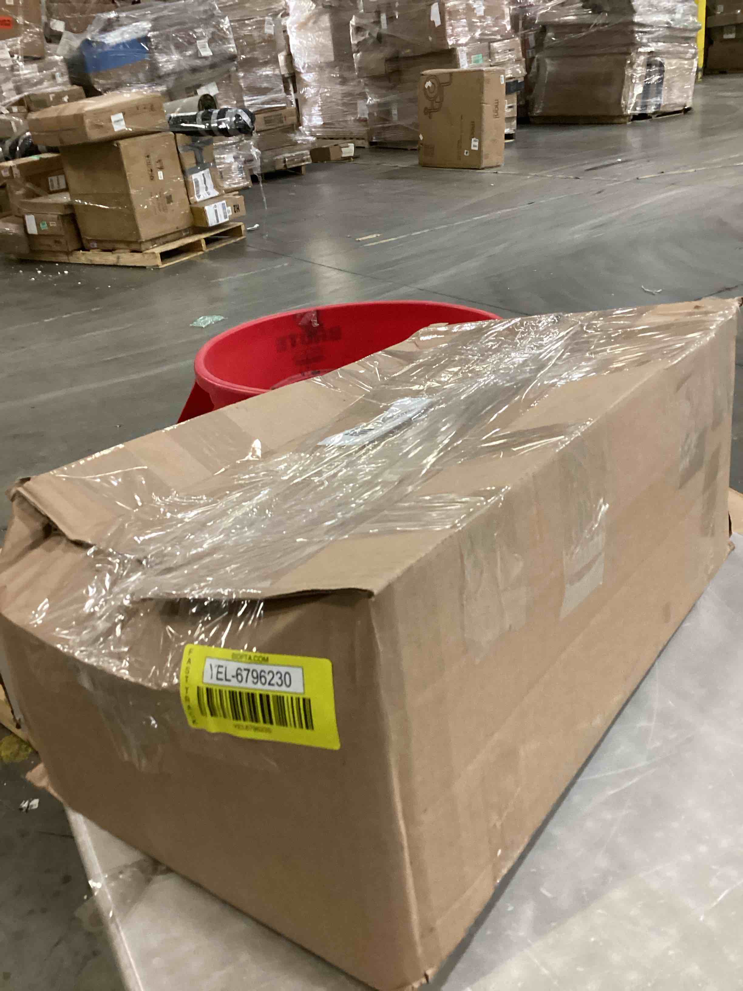 https://s3.amazonaws.com/lotting-images-prod/bidfta/YEL6796230_1739202279649.jpeg