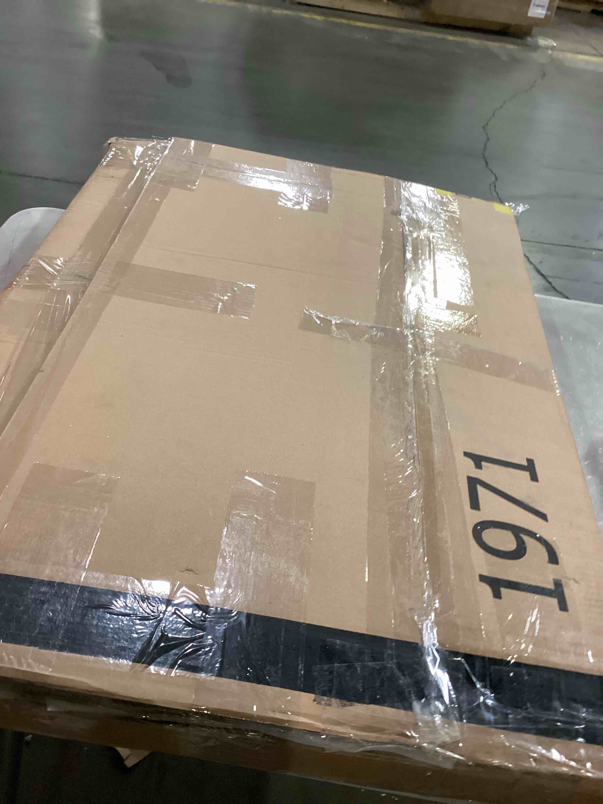 https://s3.amazonaws.com/lotting-images-prod/bidfta/YEL6796549_1739563222617.jpeg