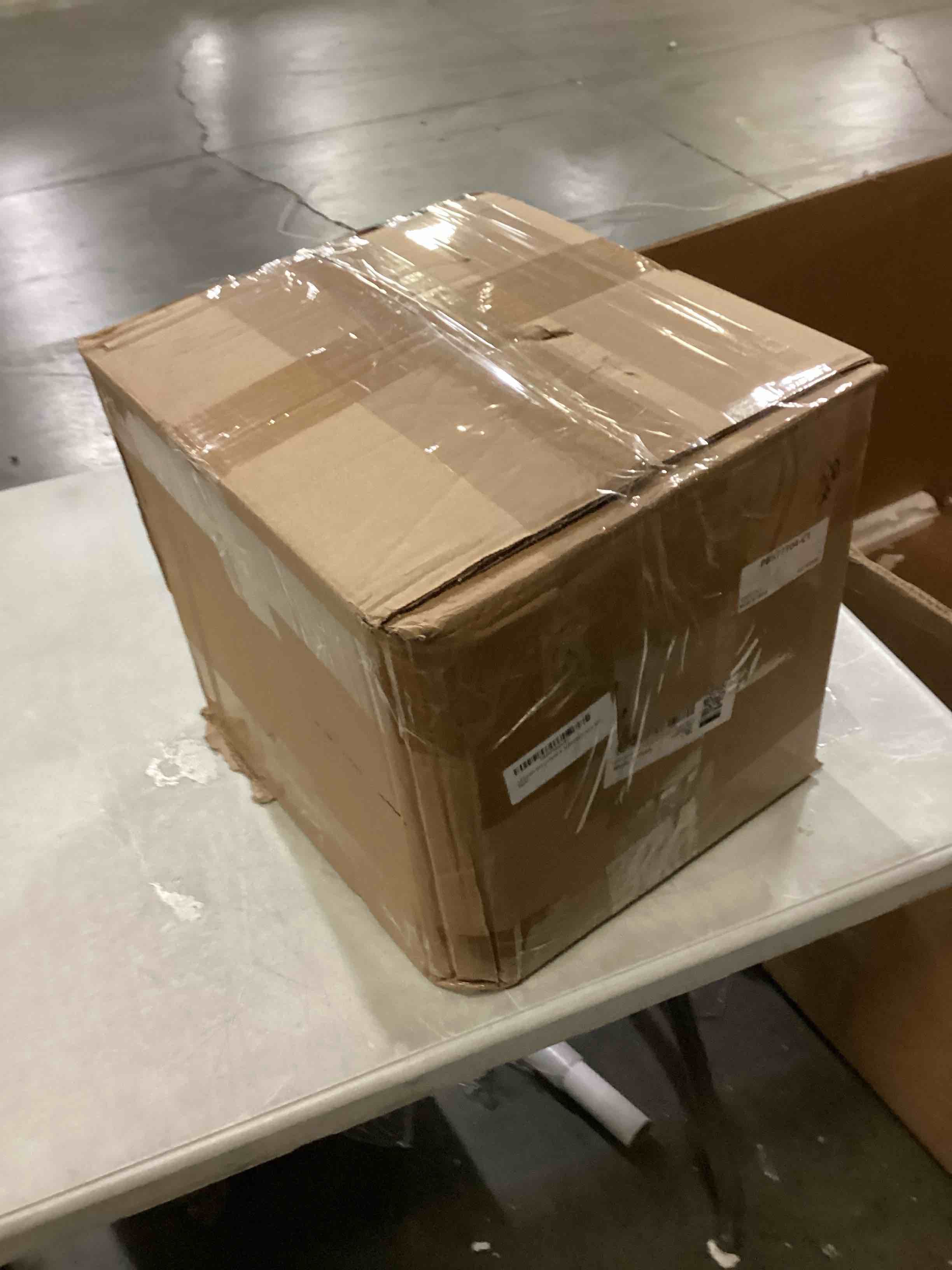 https://s3.amazonaws.com/lotting-images-prod/bidfta/YEL6796858_1744814595733.jpeg
