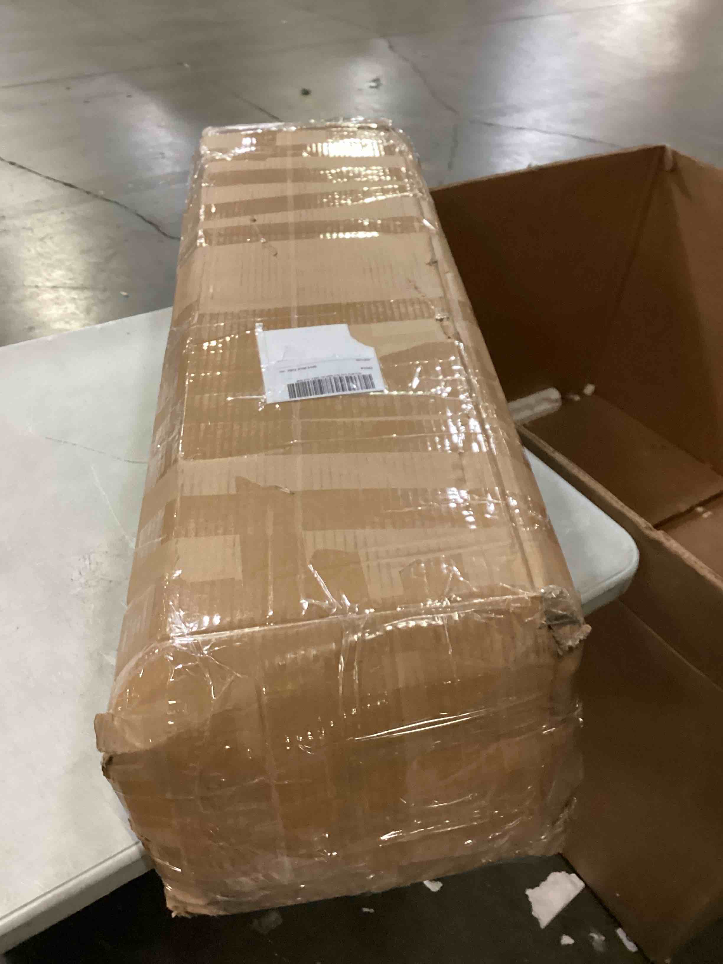 https://s3.amazonaws.com/lotting-images-prod/bidfta/YEL6796875_1744818640172.jpeg