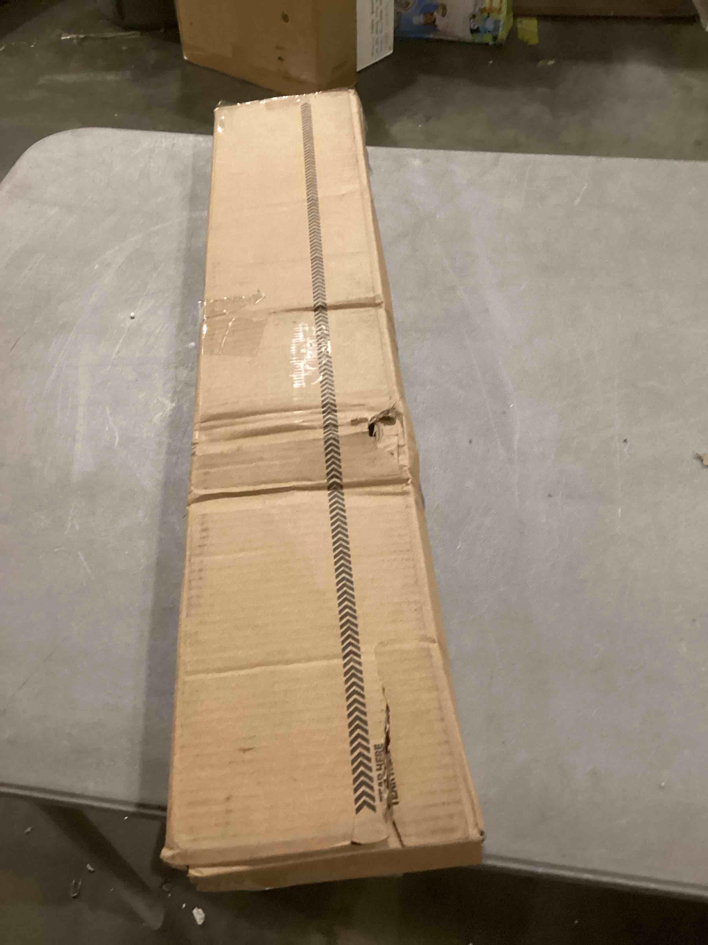 https://s3.amazonaws.com/lotting-images-prod/bidfta/YEL6797136_1737560573030.jpeg