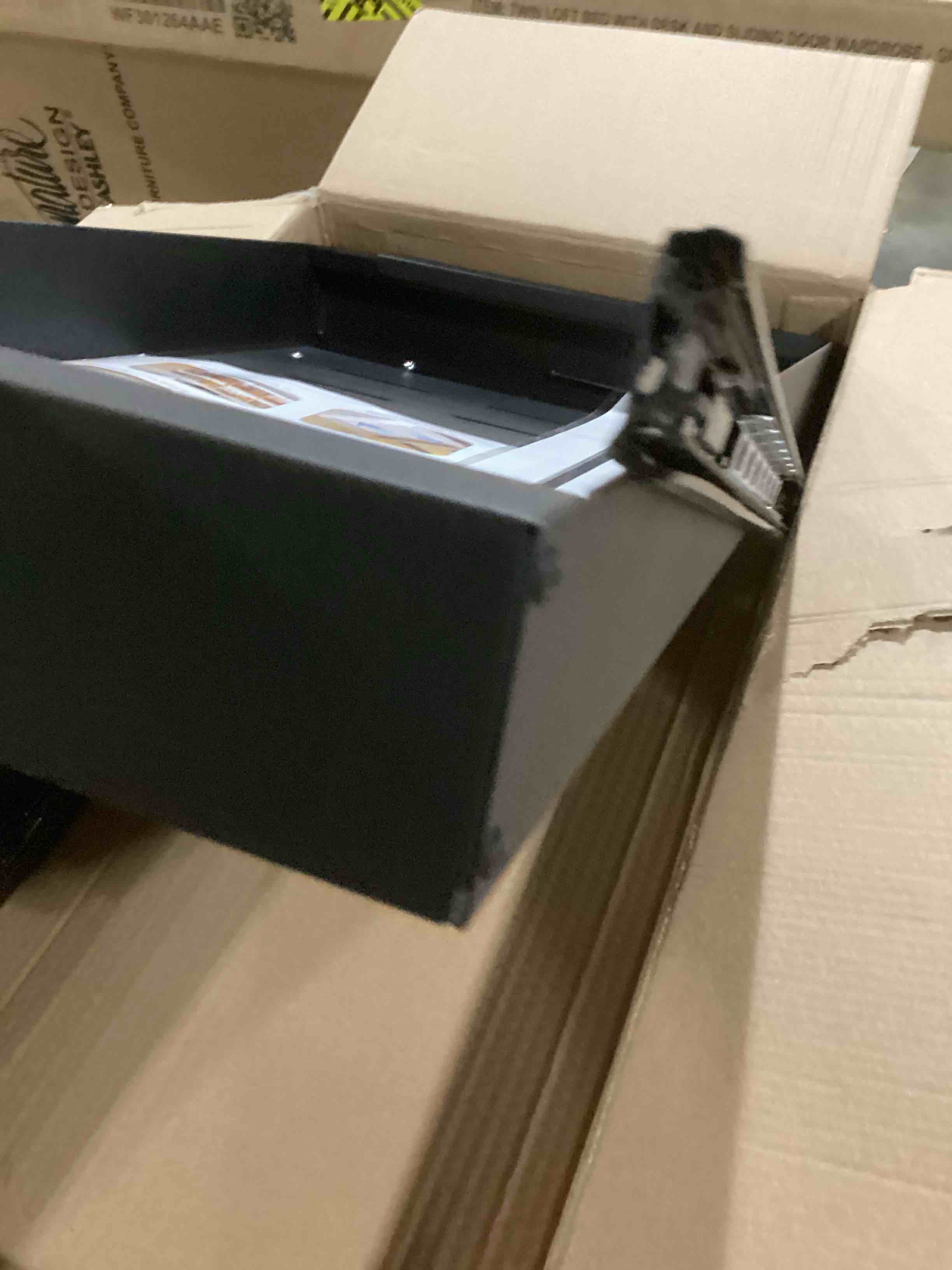 https://s3.amazonaws.com/lotting-images-prod/bidfta/YEL6797358_1737744157260.jpeg