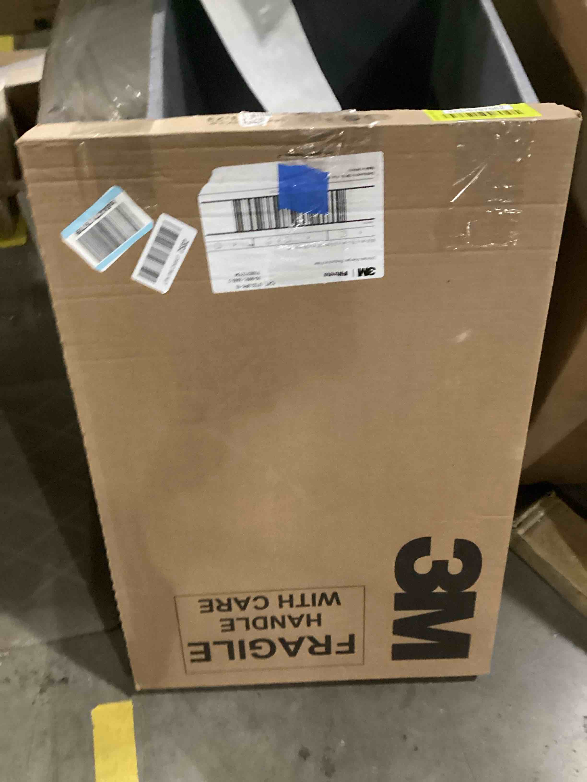 https://s3.amazonaws.com/lotting-images-prod/bidfta/YEL6797662_1738251967088.jpeg