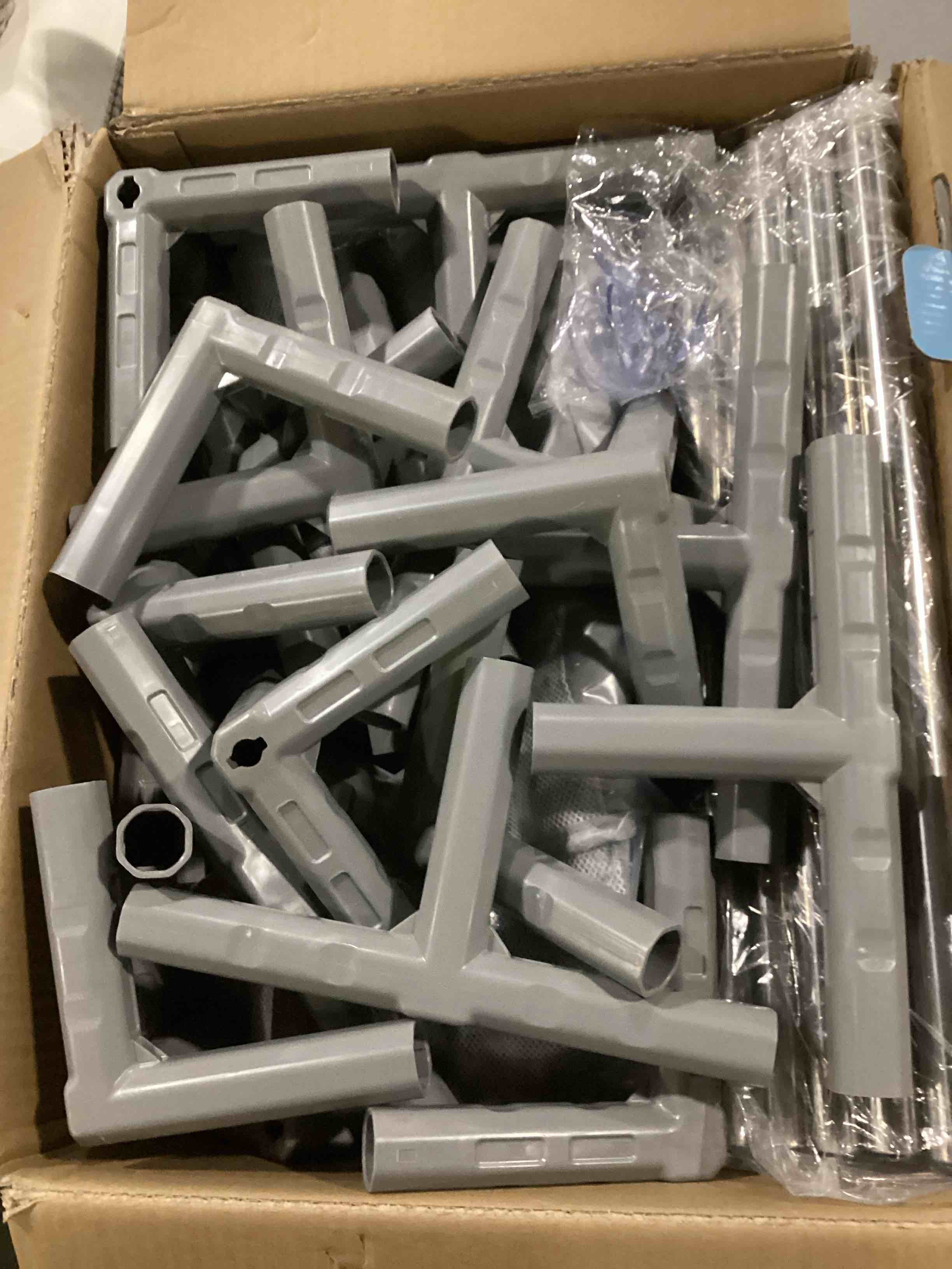 https://s3.amazonaws.com/lotting-images-prod/bidfta/YEL6797761_1738332753808.jpeg