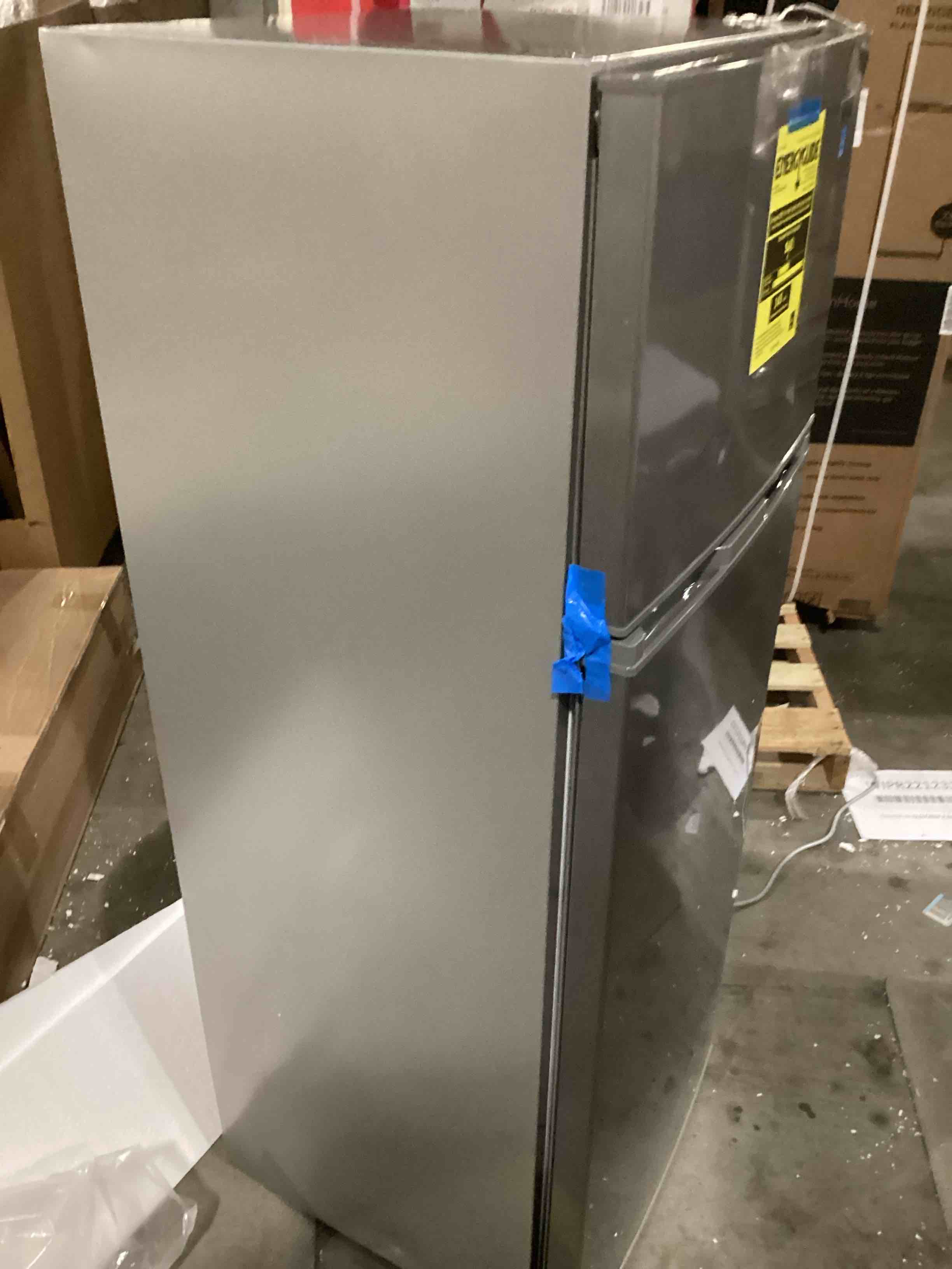 https://s3.amazonaws.com/lotting-images-prod/bidfta/YEL6797992_1738692487429.jpeg