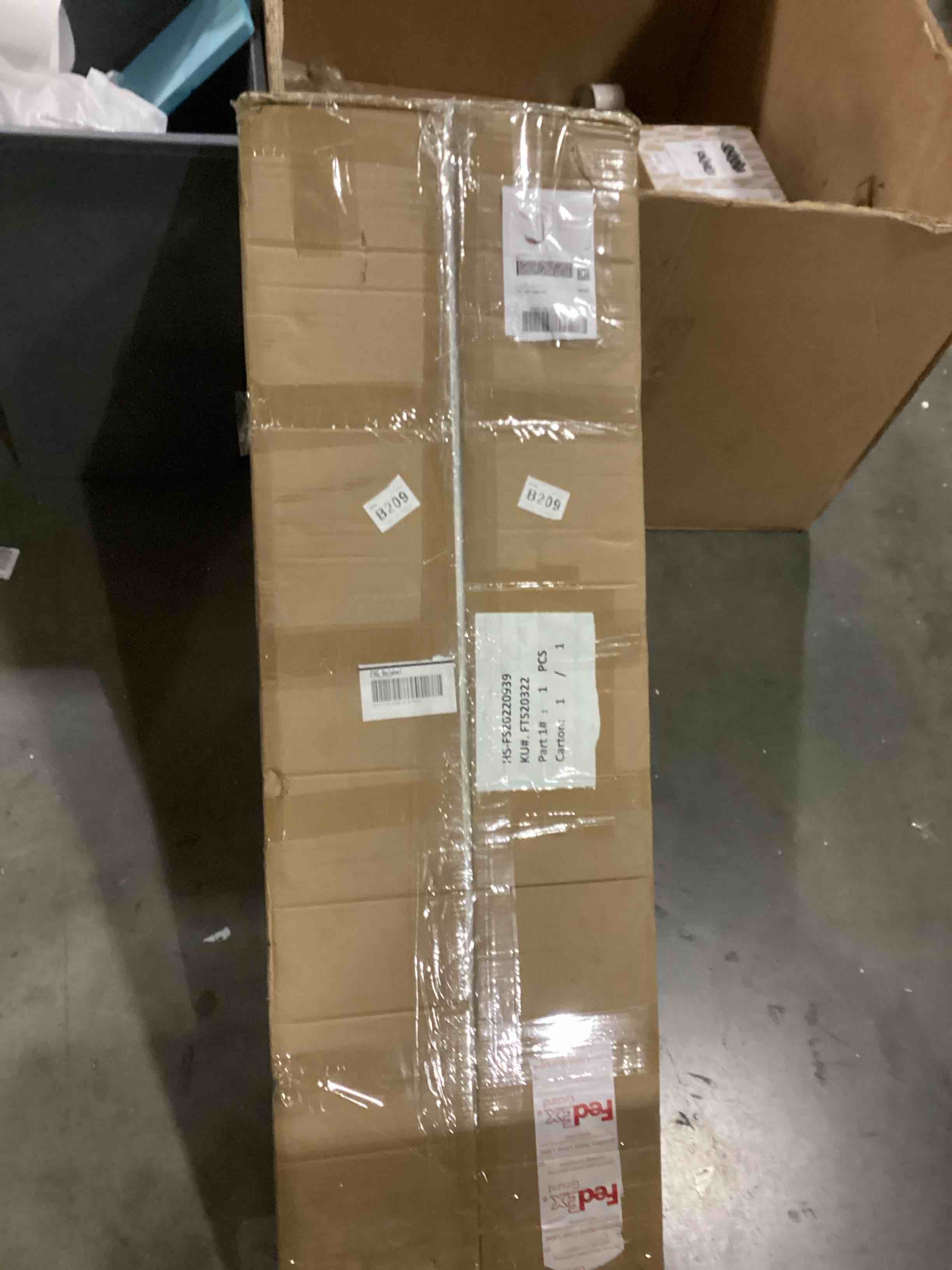 https://s3.amazonaws.com/lotting-images-prod/bidfta/YEL6798242_1739203702370.jpeg