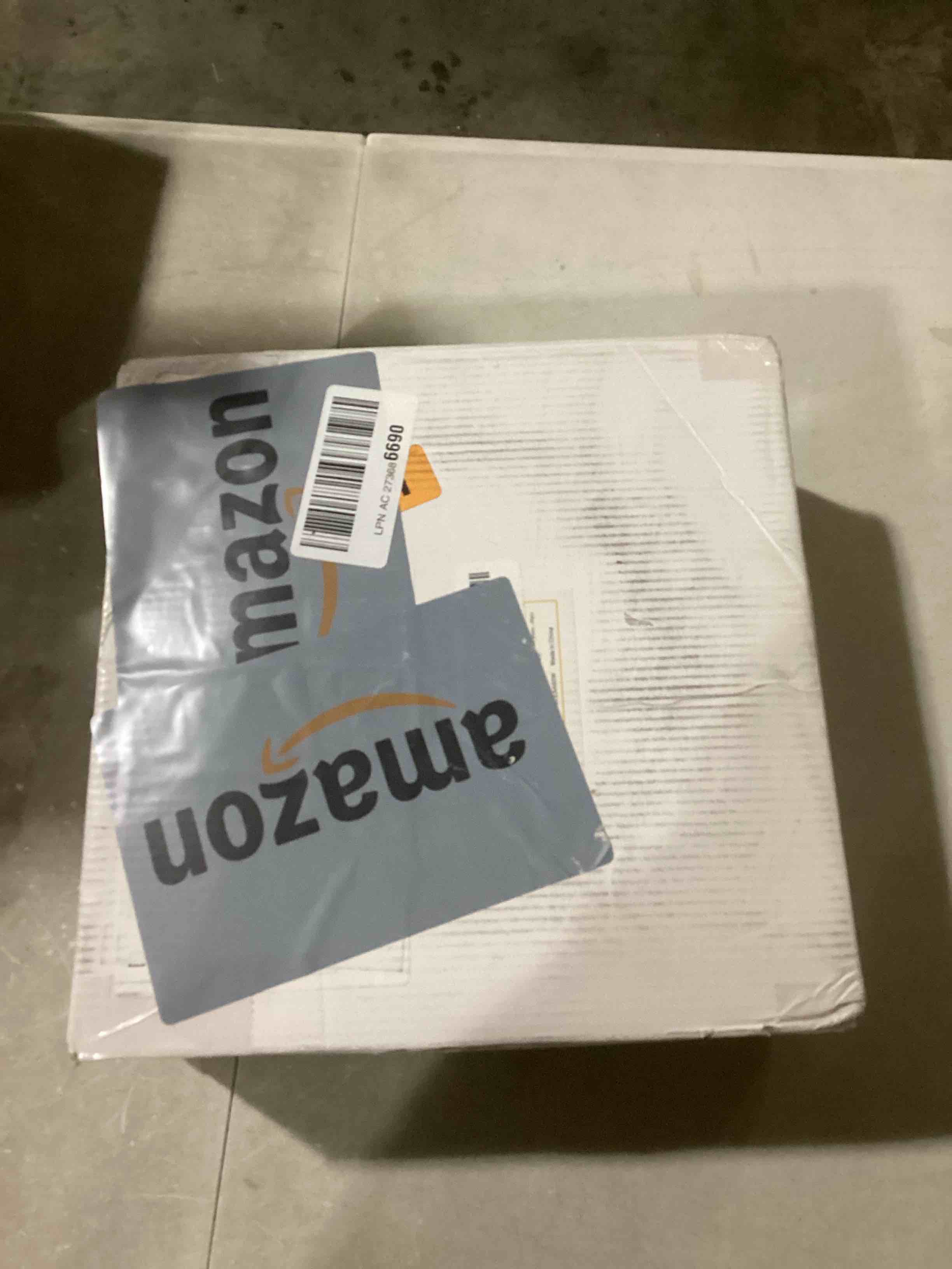 https://s3.amazonaws.com/lotting-images-prod/bidfta/YEL6799206_1733400755029.jpeg