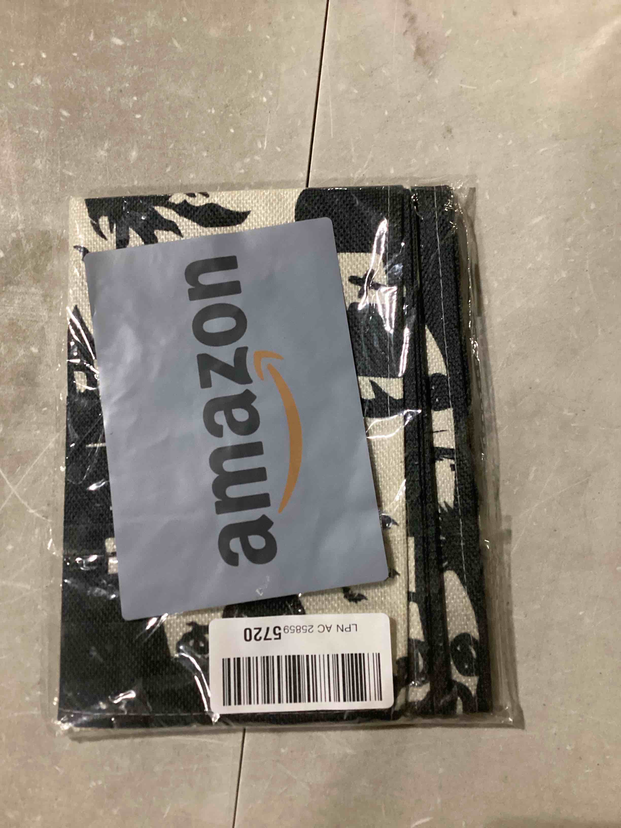https://s3.amazonaws.com/lotting-images-prod/bidfta/YEL6799393_1733488232835.jpeg