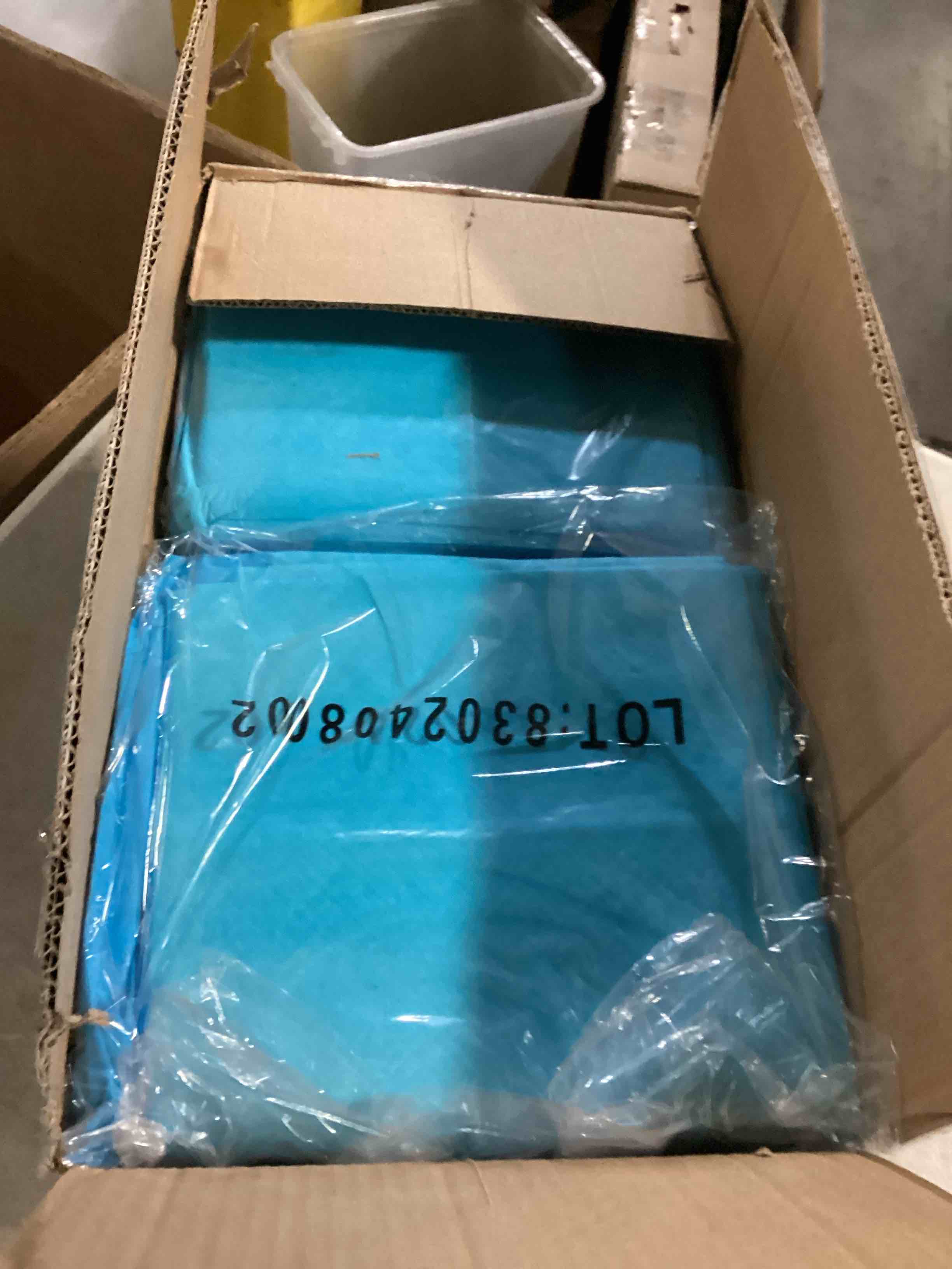 https://s3.amazonaws.com/lotting-images-prod/bidfta/YEL6800017_1738000659949.jpeg