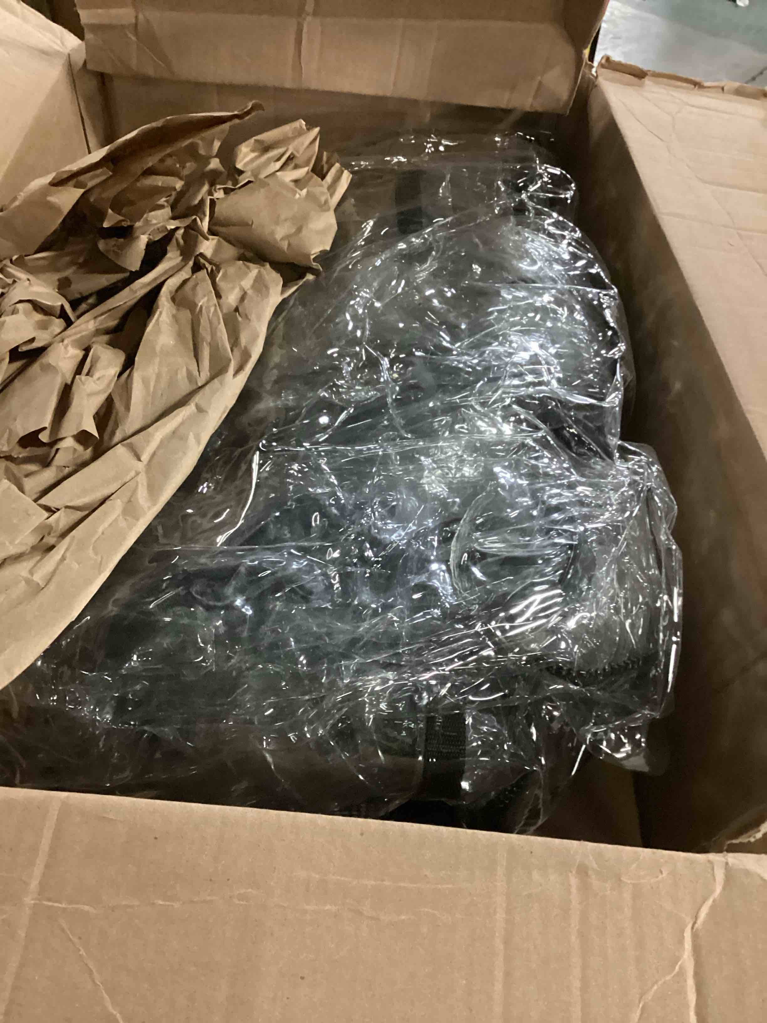 https://s3.amazonaws.com/lotting-images-prod/bidfta/YEL6800212_1738088424371.jpeg