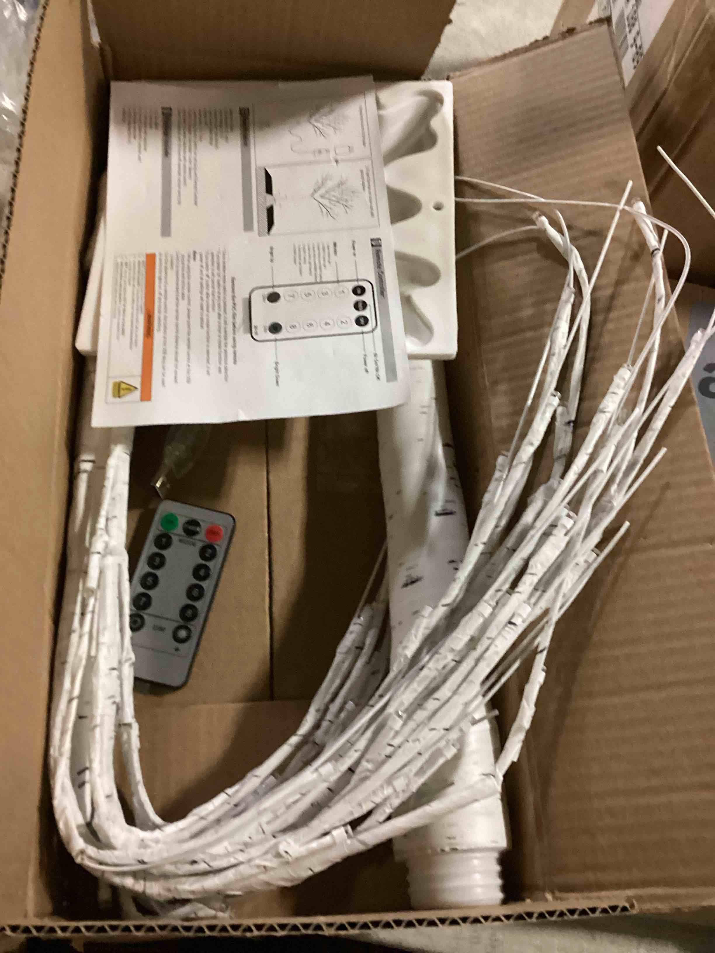 https://s3.amazonaws.com/lotting-images-prod/bidfta/YEL6800285_1738160182880.jpeg