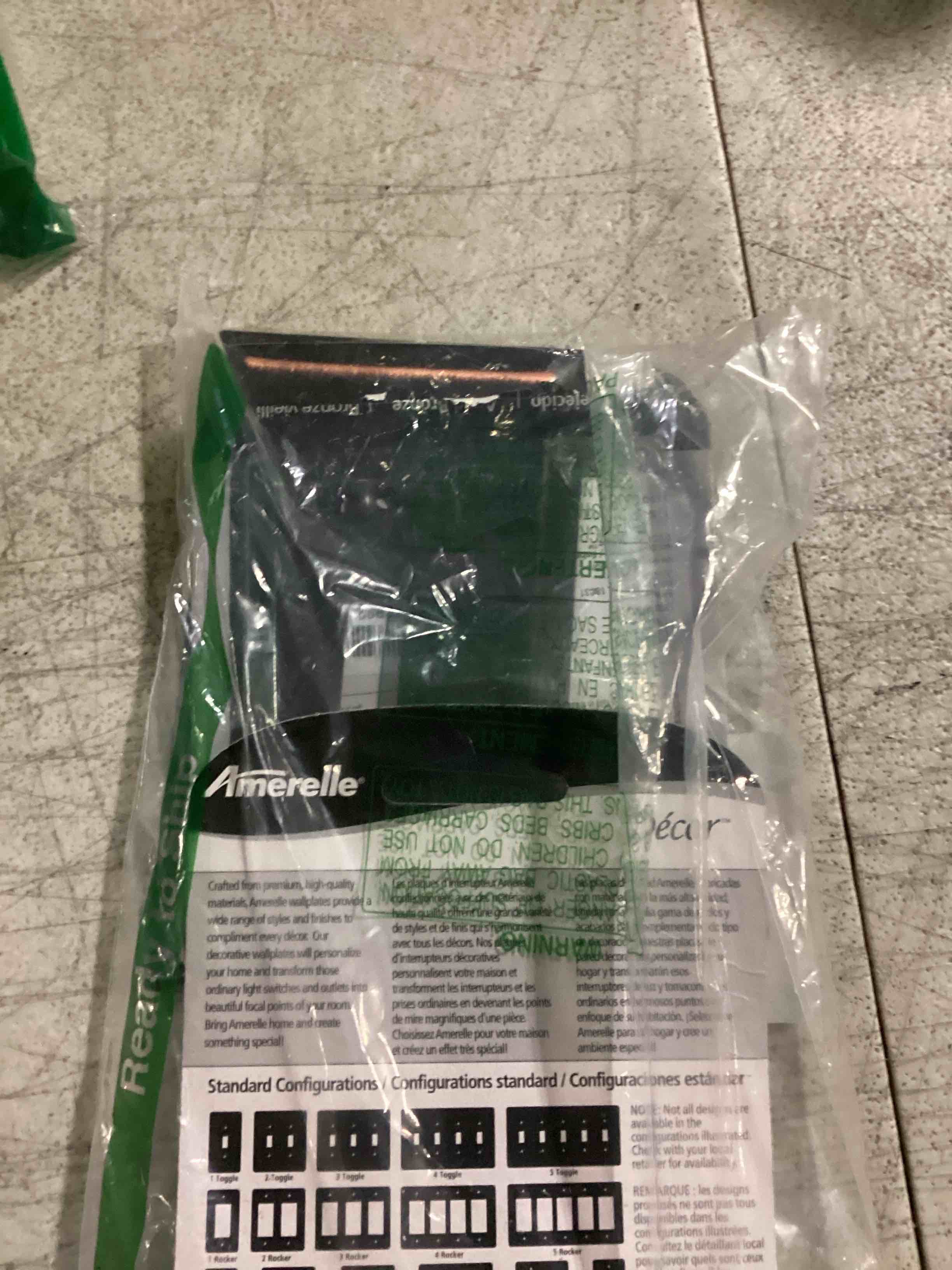 https://s3.amazonaws.com/lotting-images-prod/bidfta/YEL6800397_1738178685398.jpeg
