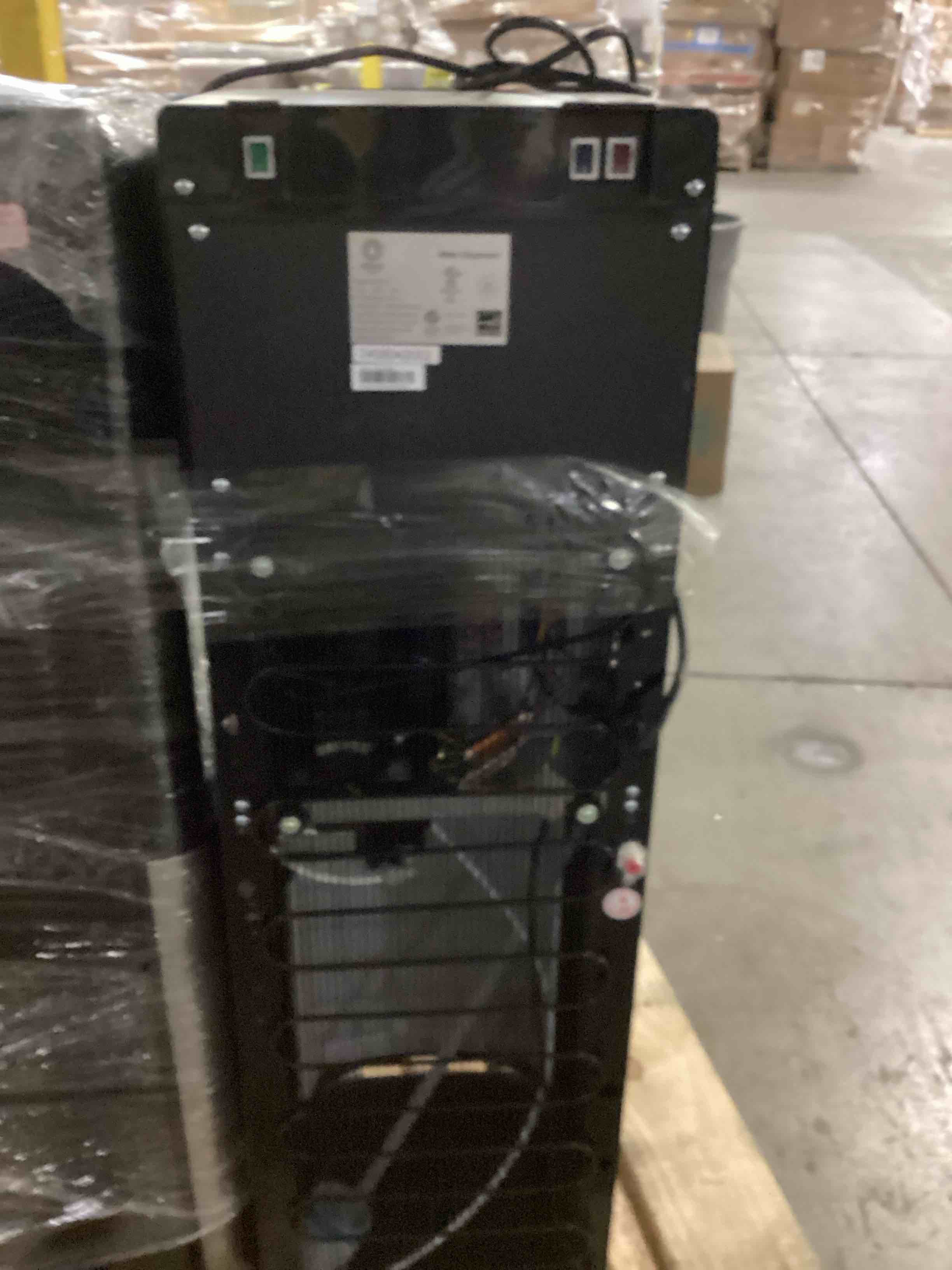 https://s3.amazonaws.com/lotting-images-prod/bidfta/YEL6800487_1738247474240.jpeg