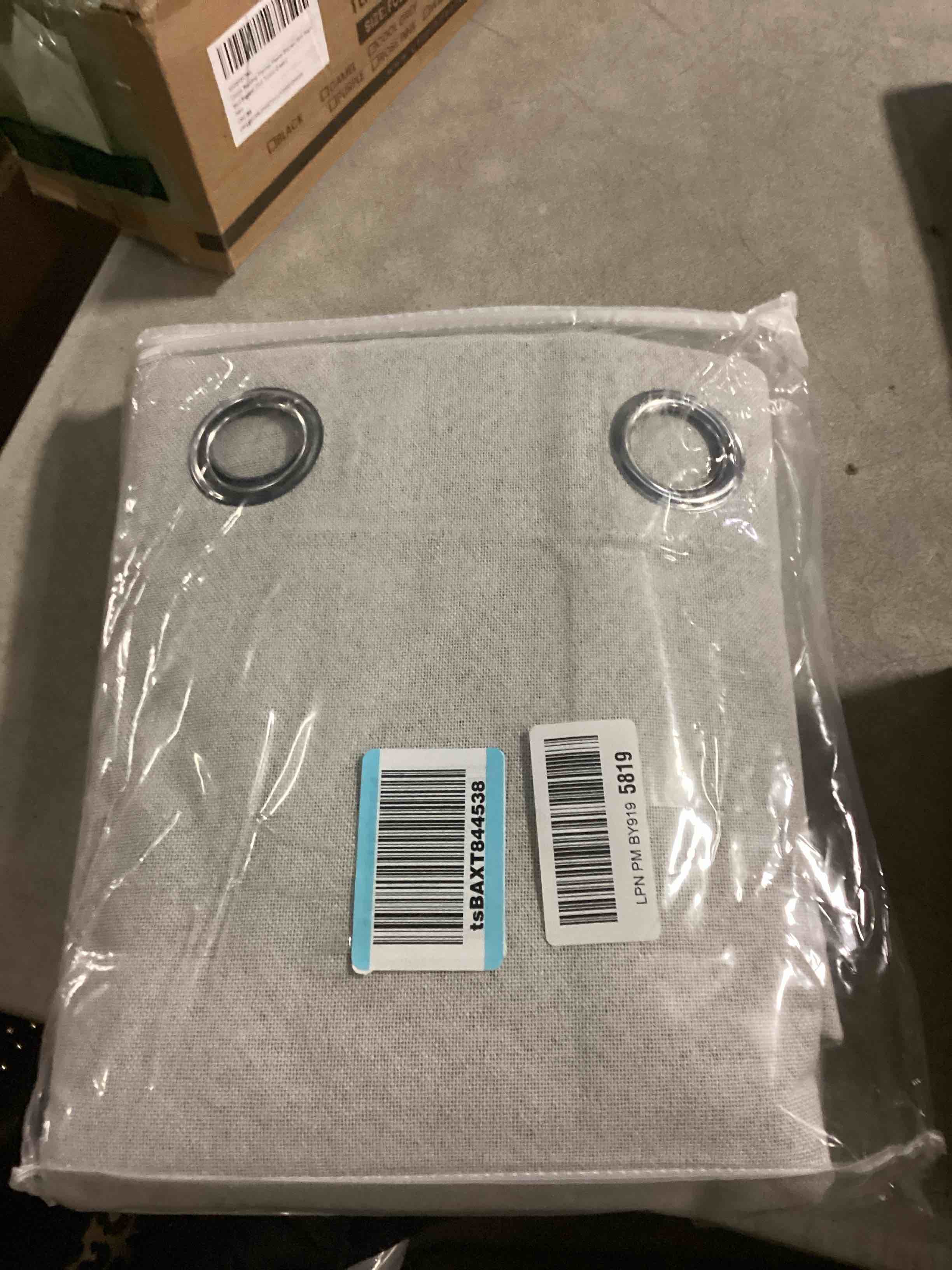 https://s3.amazonaws.com/lotting-images-prod/bidfta/YEL6800634_1738342353376.jpeg