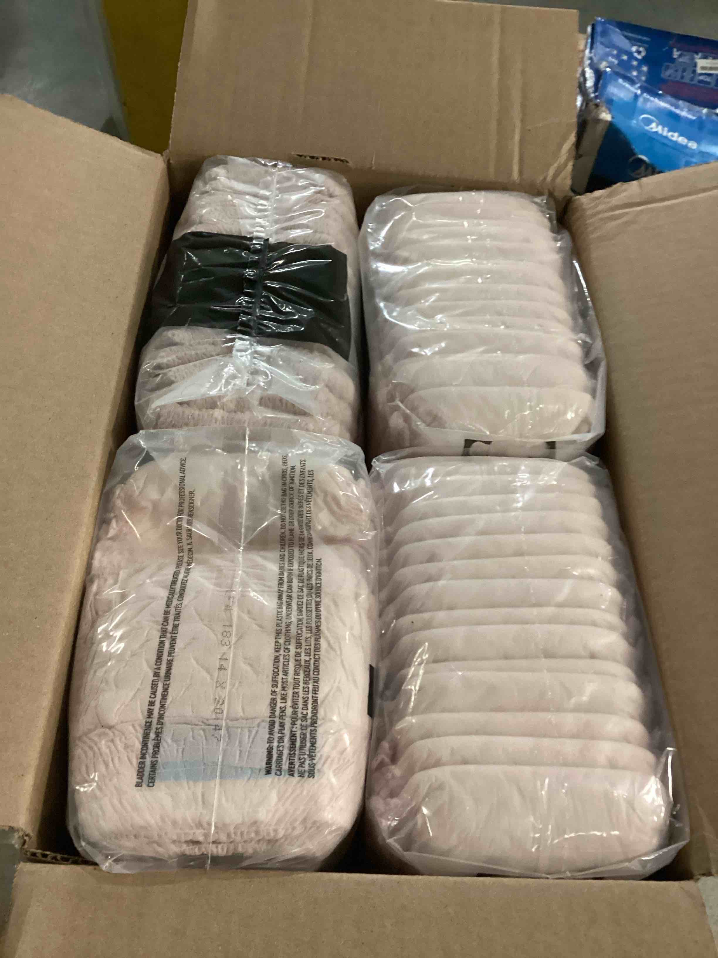 https://s3.amazonaws.com/lotting-images-prod/bidfta/YEL6800866_1738600218840.jpeg