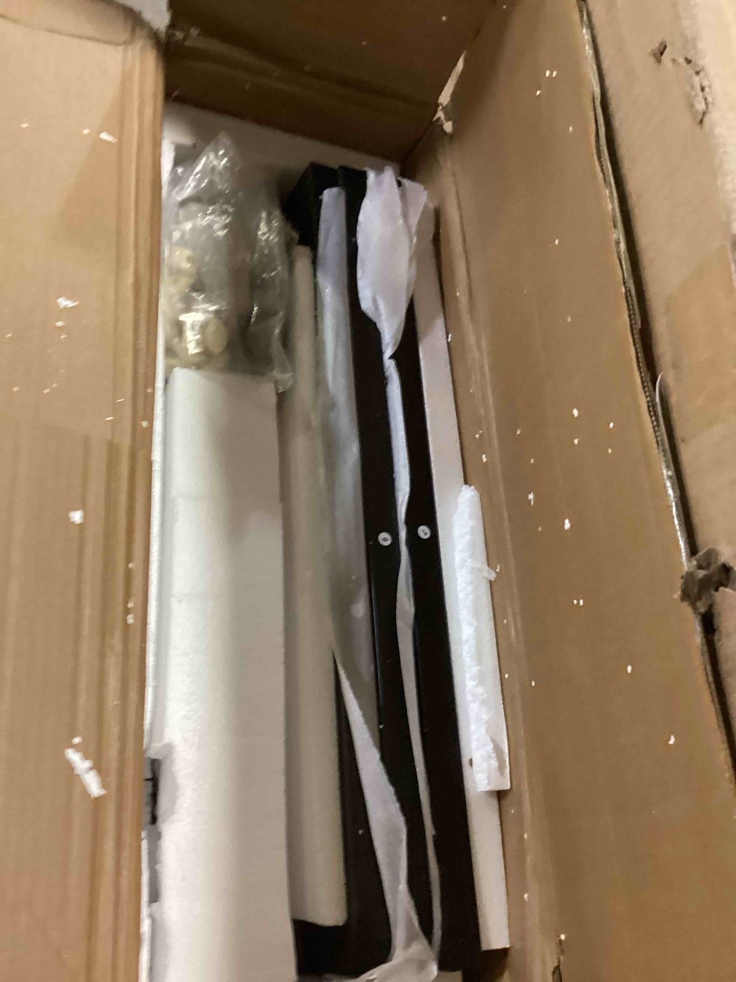 https://s3.amazonaws.com/lotting-images-prod/bidfta/YEL6801448_1735666853549.jpeg