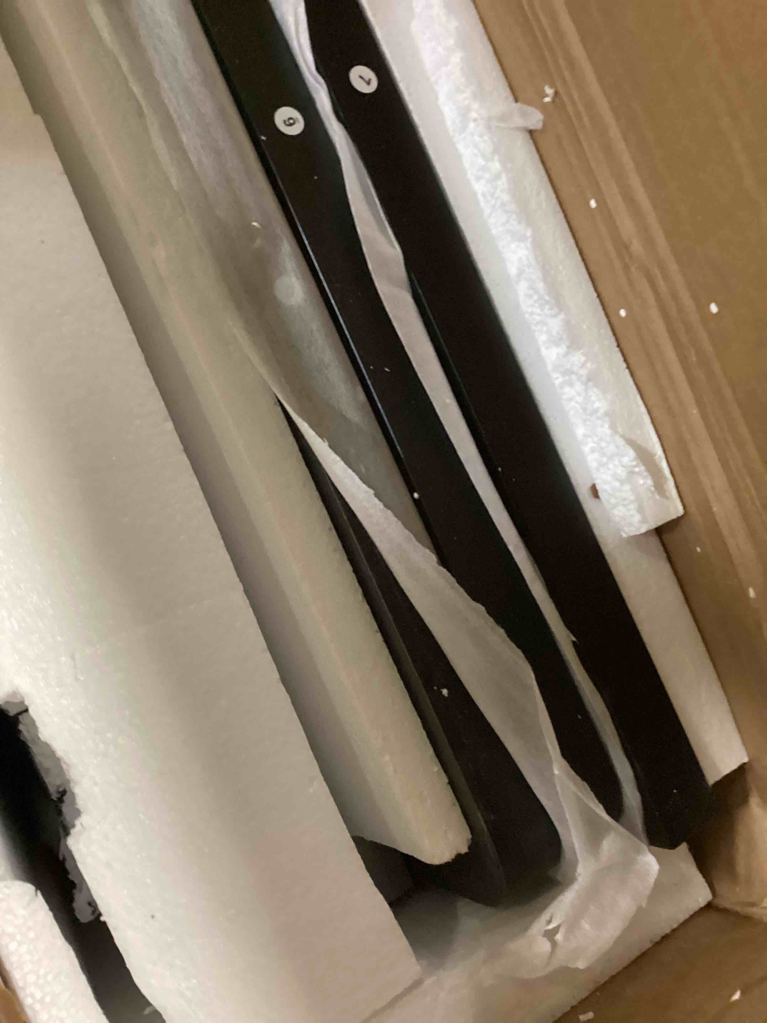 https://s3.amazonaws.com/lotting-images-prod/bidfta/YEL6801448_1735666857742.jpeg
