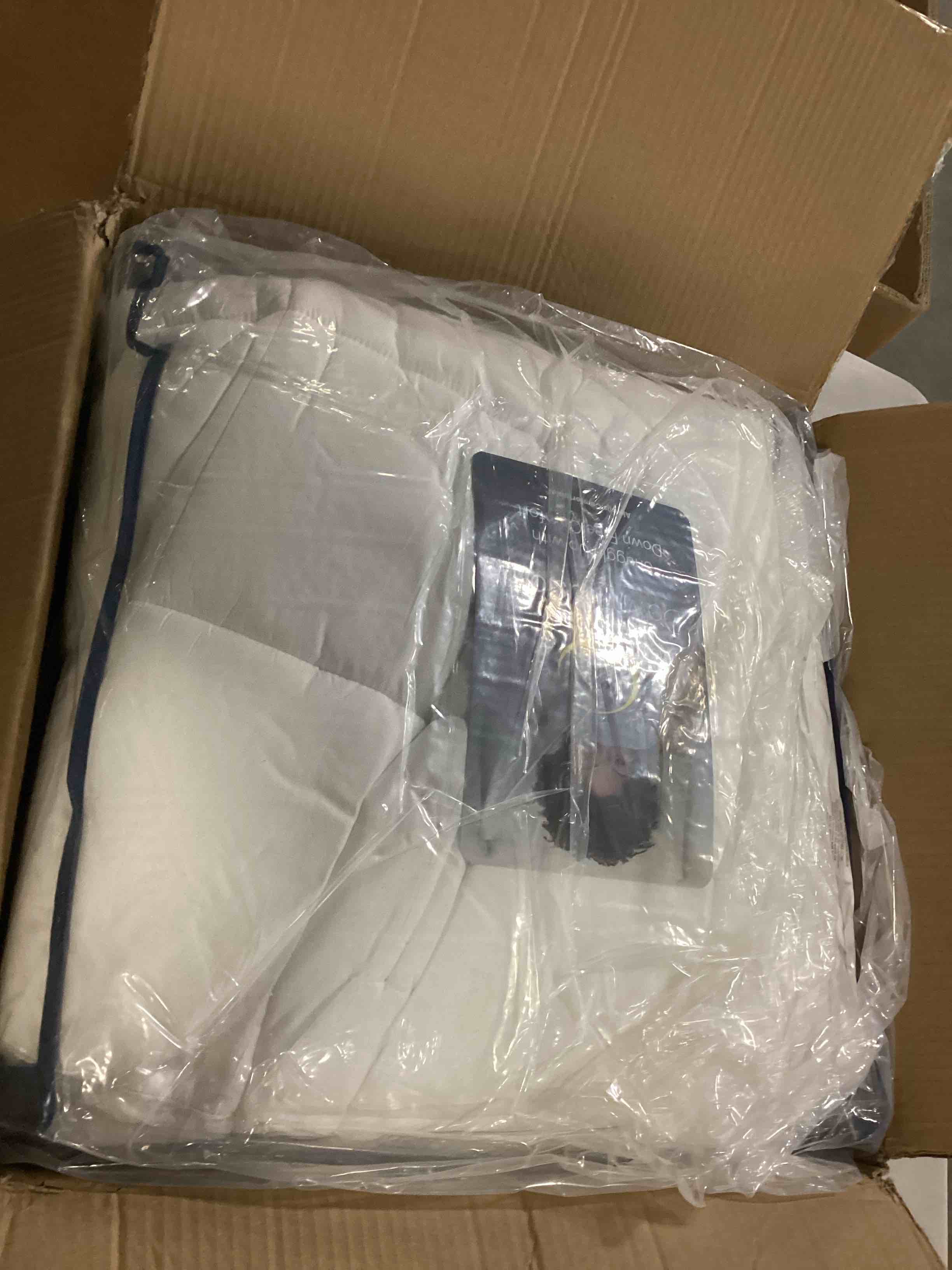 https://s3.amazonaws.com/lotting-images-prod/bidfta/YEL6801743_1736427601550.jpeg