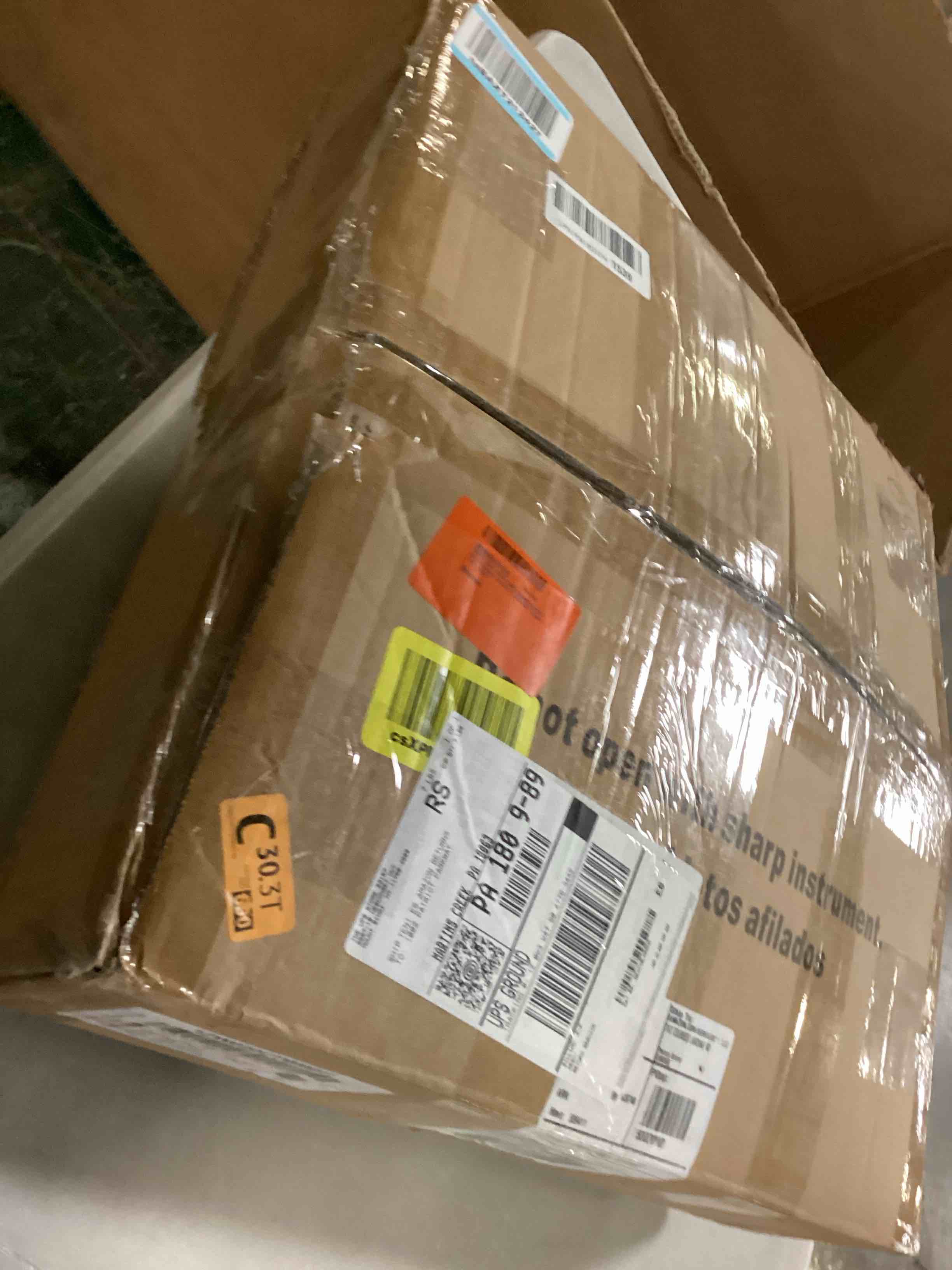 https://s3.amazonaws.com/lotting-images-prod/bidfta/YEL6801743_1736427645842.jpeg