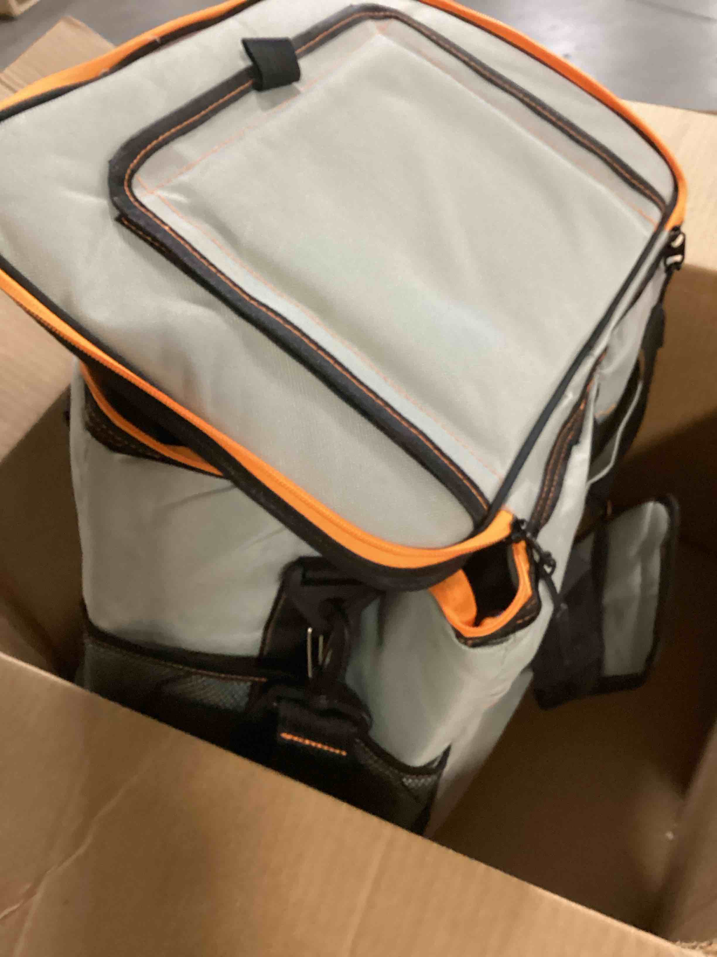 https://s3.amazonaws.com/lotting-images-prod/bidfta/YEL6801793_1736439184881.jpeg