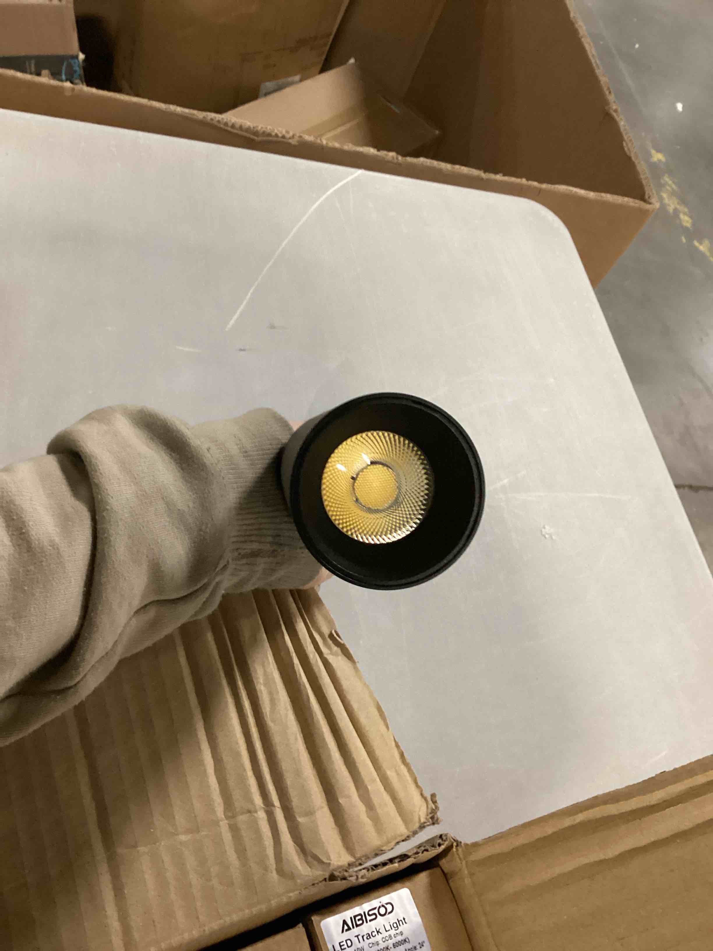 https://s3.amazonaws.com/lotting-images-prod/bidfta/YEL6801965_1736775079668.jpeg