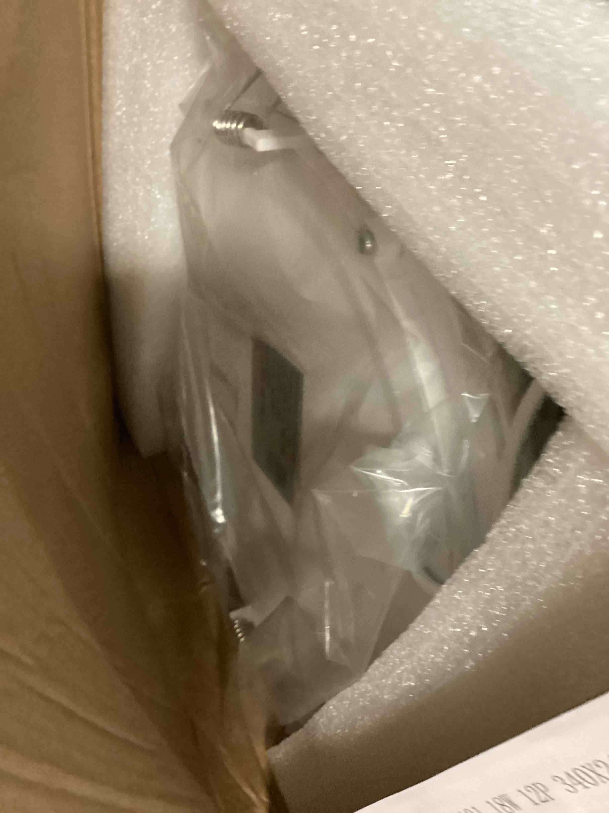 https://s3.amazonaws.com/lotting-images-prod/bidfta/YEL6802095_1736864386113.jpeg