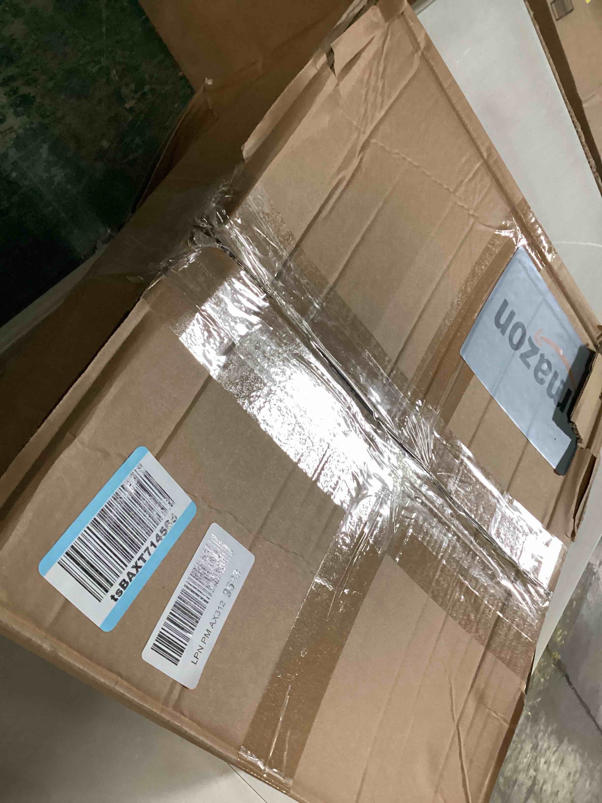 https://s3.amazonaws.com/lotting-images-prod/bidfta/YEL6802281_1736952390331.jpeg