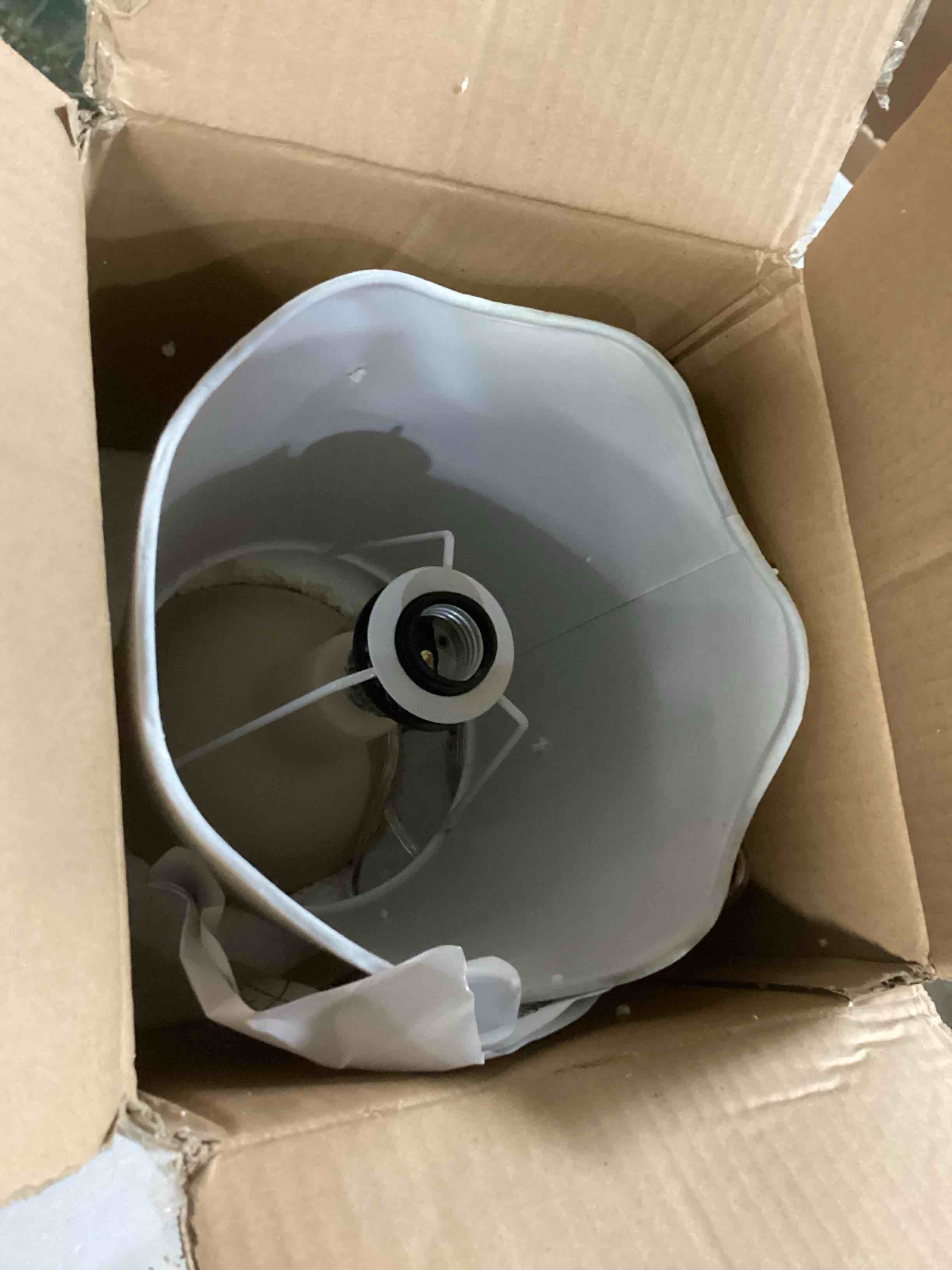 https://s3.amazonaws.com/lotting-images-prod/bidfta/YEL6802559_1737122143720.jpeg