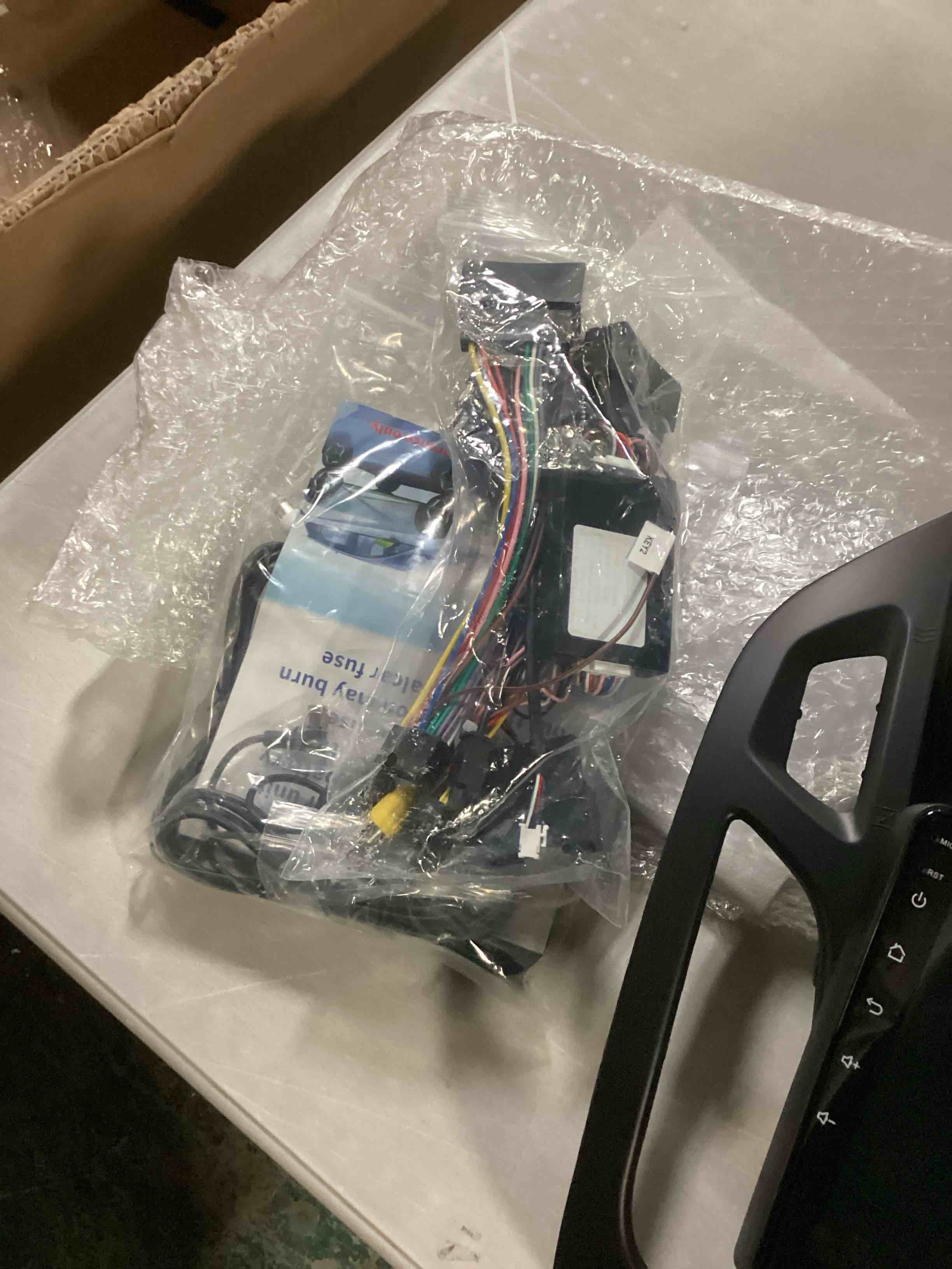 https://s3.amazonaws.com/lotting-images-prod/bidfta/YEL6802653_1737144499658.jpeg