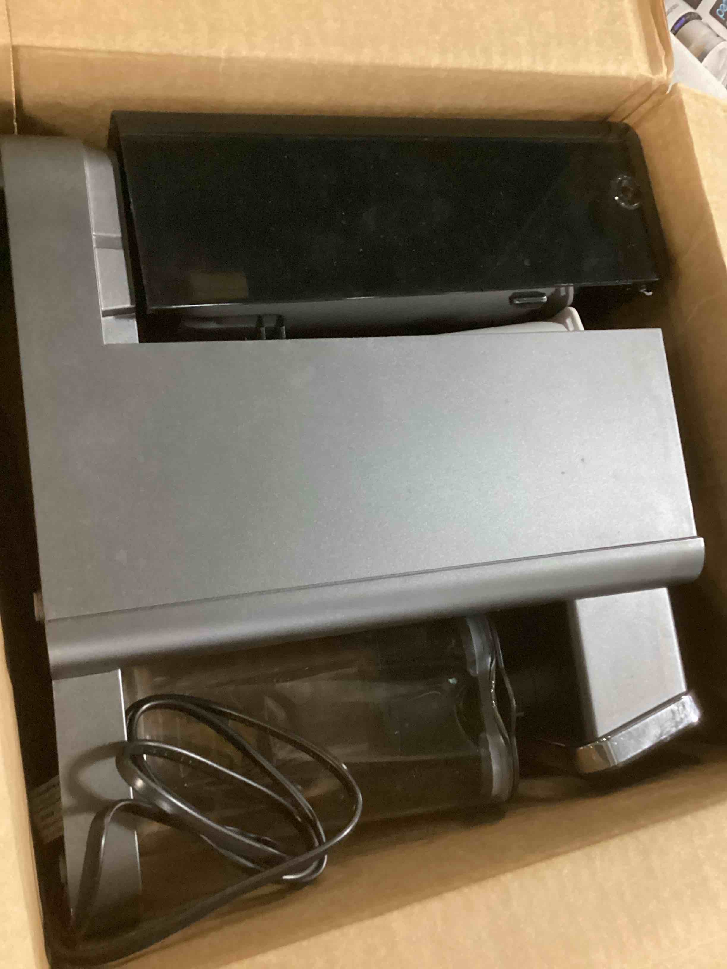 https://s3.amazonaws.com/lotting-images-prod/bidfta/YEL6802773_1737398612465.jpeg