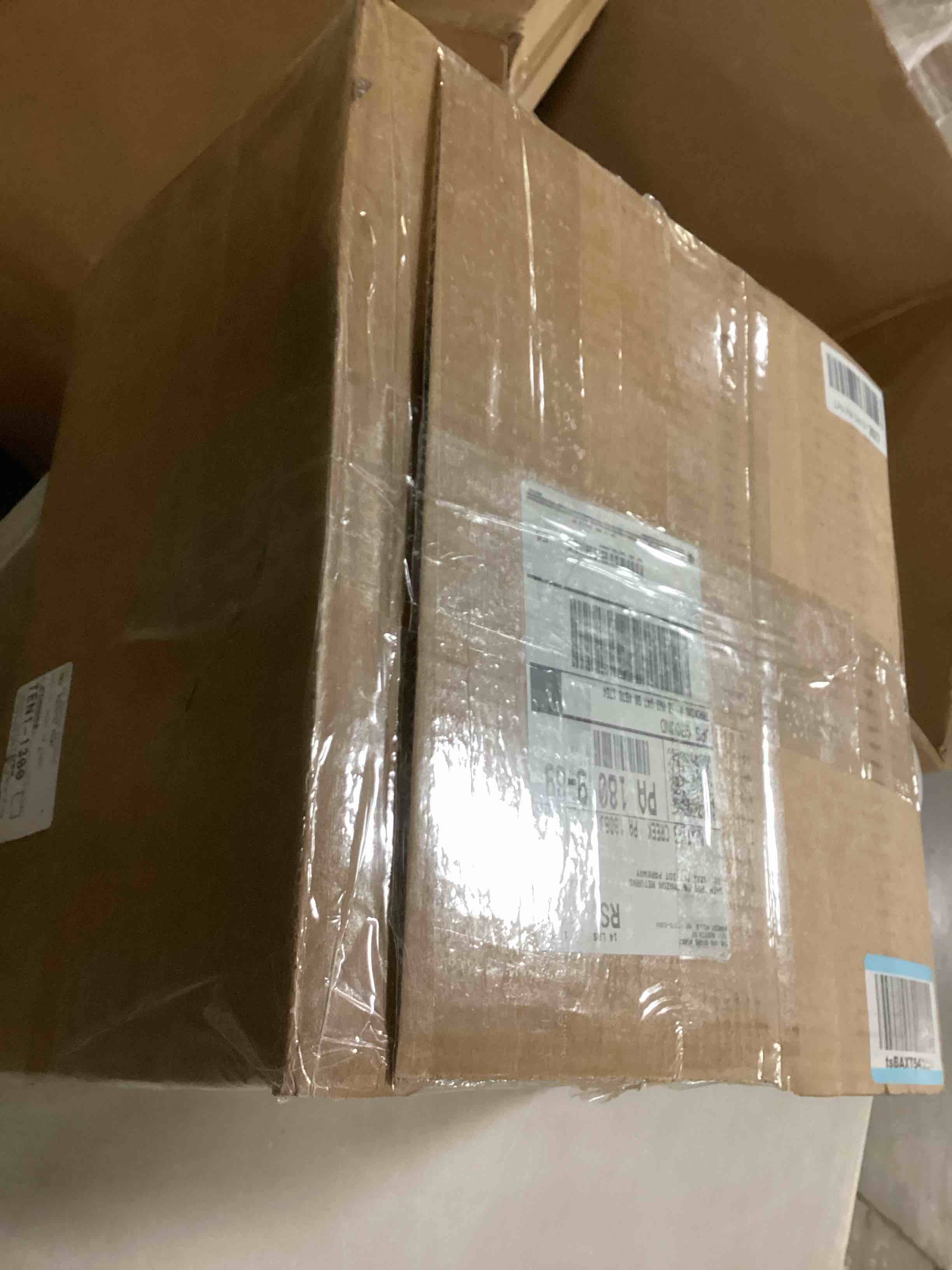 https://s3.amazonaws.com/lotting-images-prod/bidfta/YEL6802773_1737398635562.jpeg