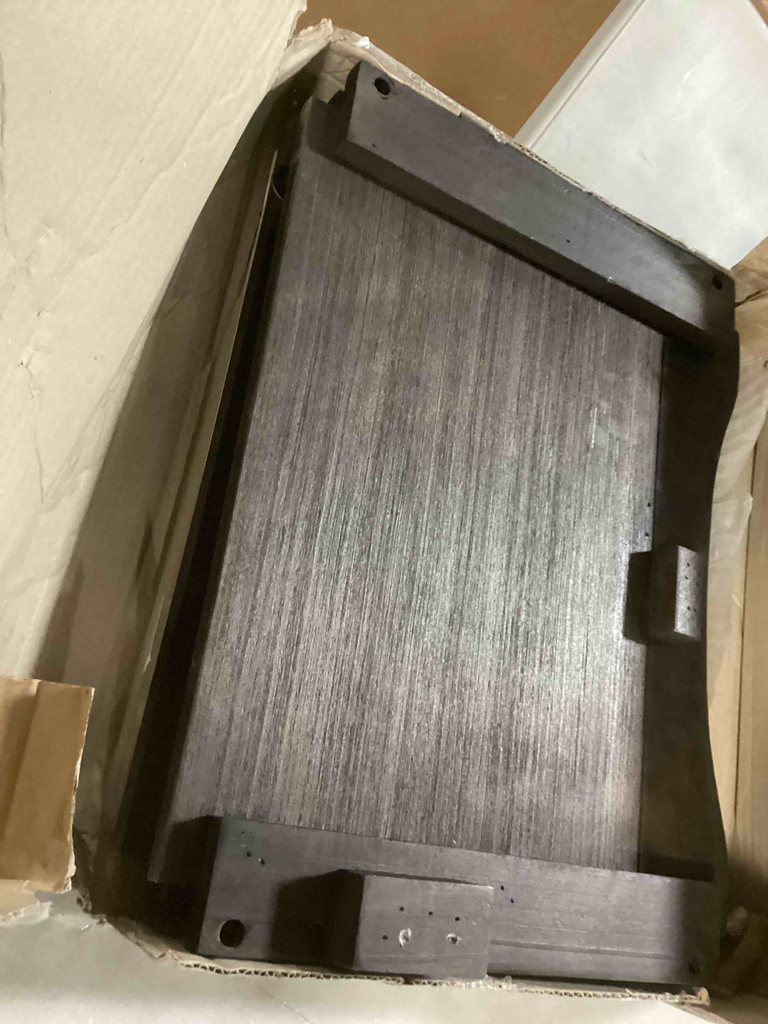 https://s3.amazonaws.com/lotting-images-prod/bidfta/YEL6802827_1737464094442.jpeg