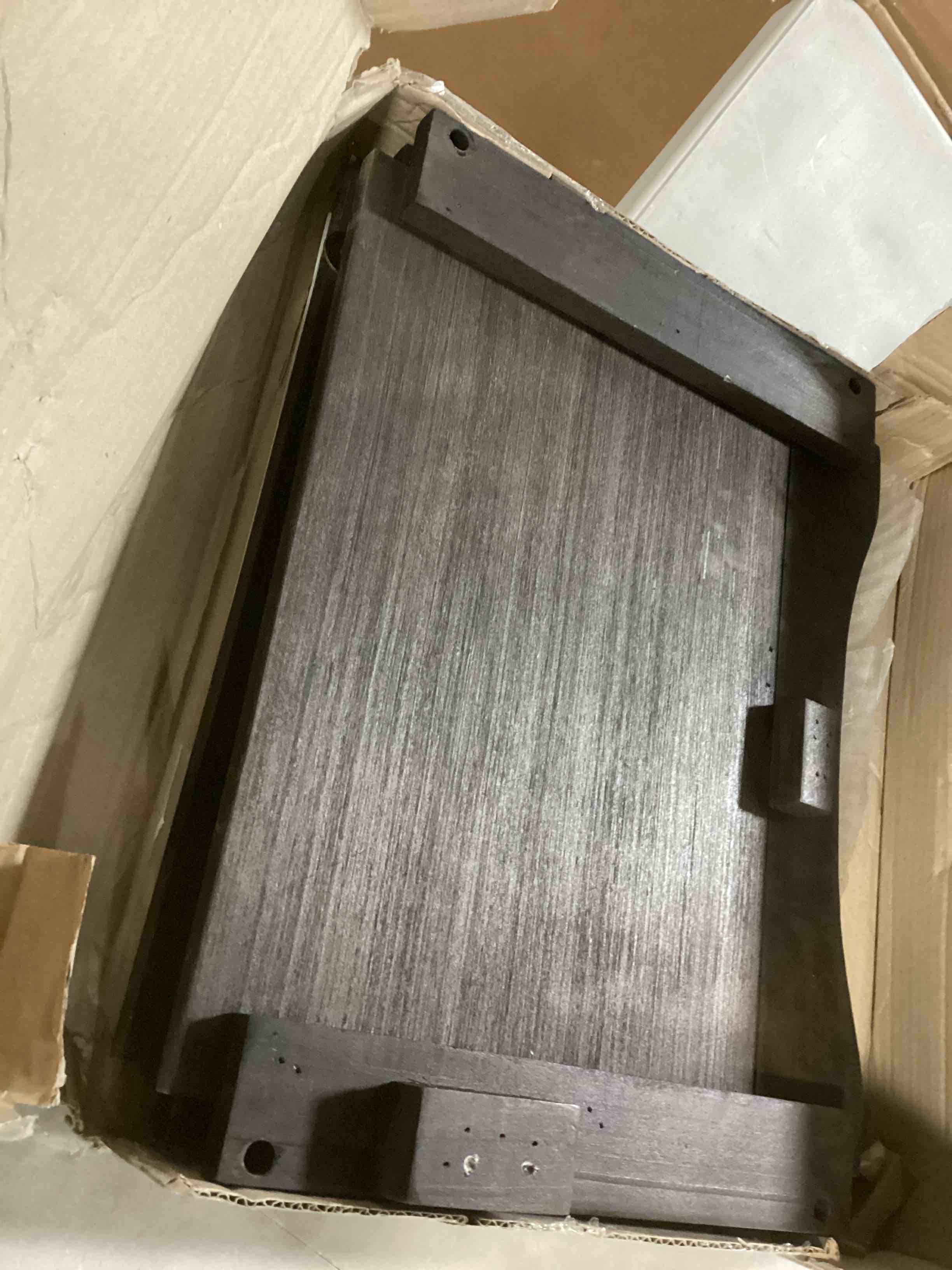 https://s3.amazonaws.com/lotting-images-prod/bidfta/YEL6802827_1737464095354.jpeg