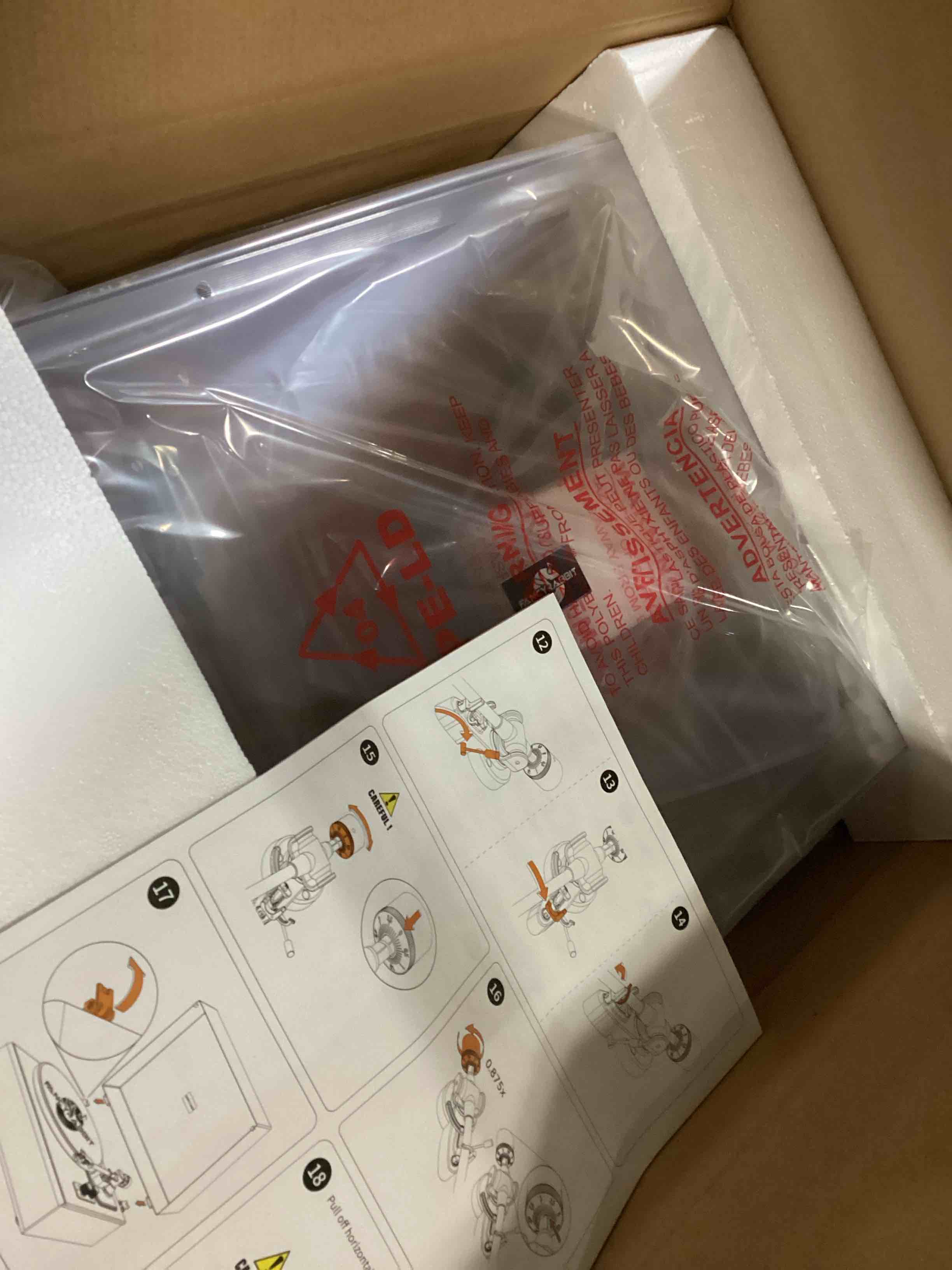https://s3.amazonaws.com/lotting-images-prod/bidfta/YEL6802921_1737548728561.jpeg