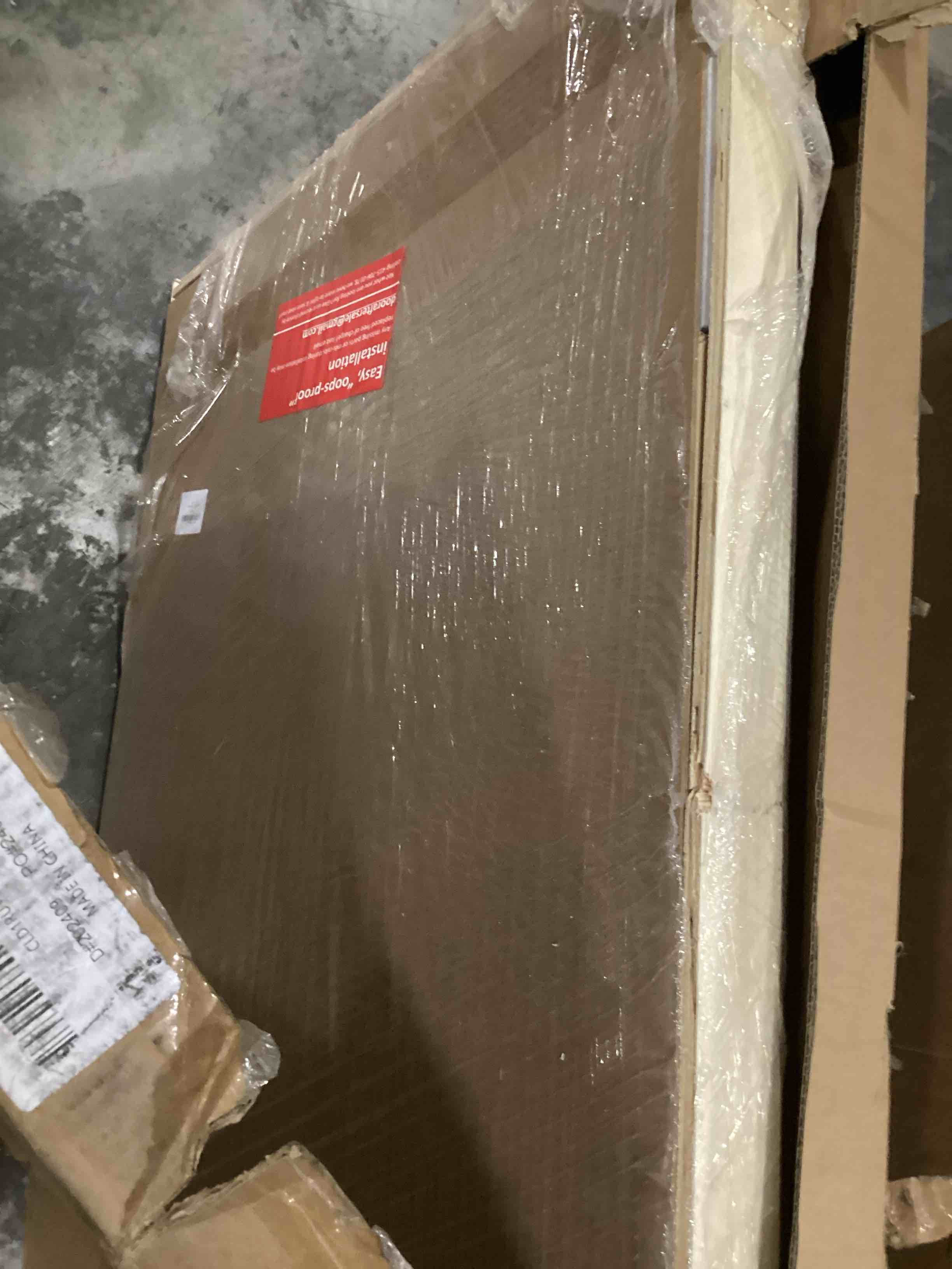 https://s3.amazonaws.com/lotting-images-prod/bidfta/YEL6803030_1735836027758.jpeg