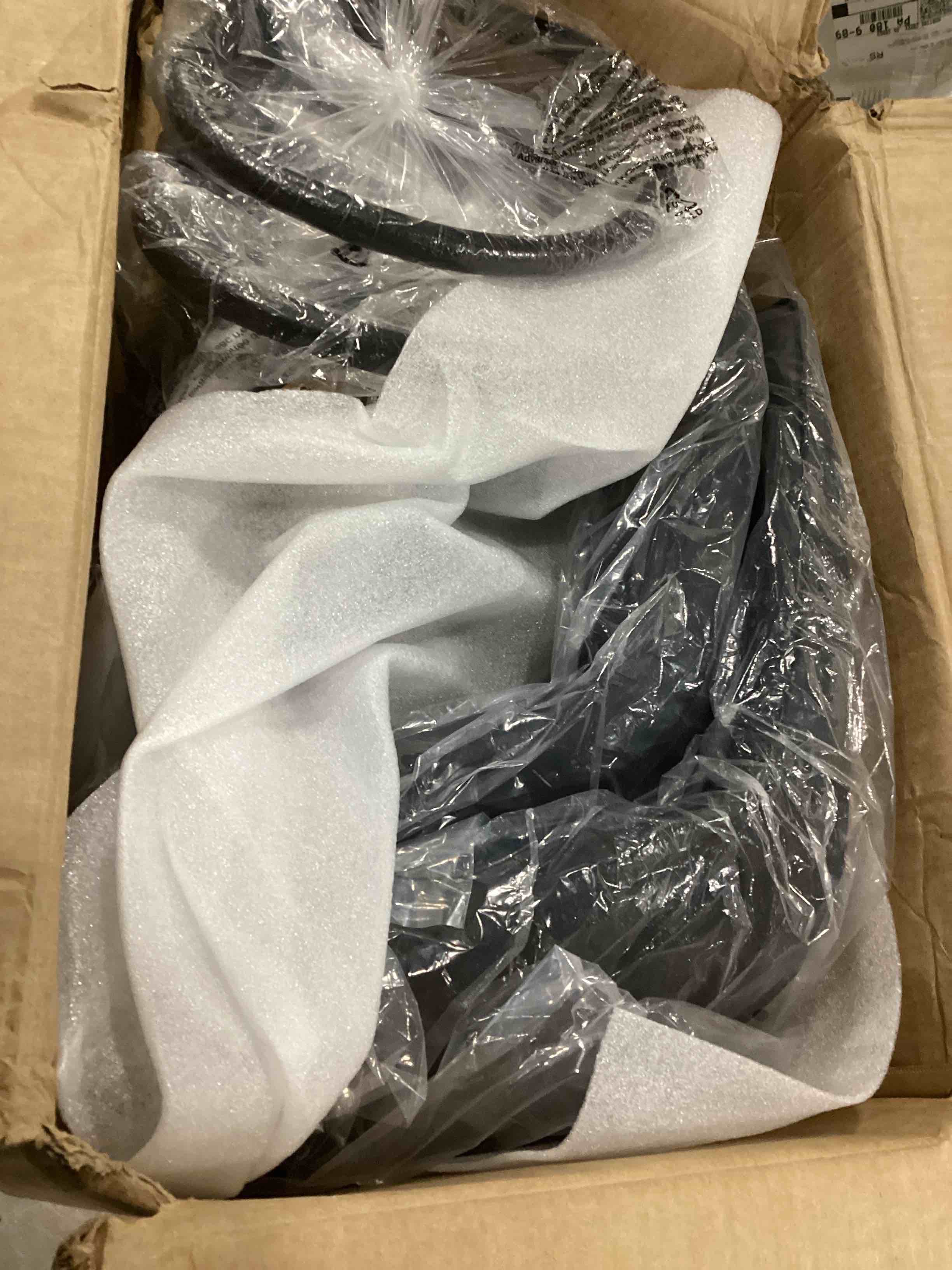 https://s3.amazonaws.com/lotting-images-prod/bidfta/YEL6803386_1736532946941.jpeg