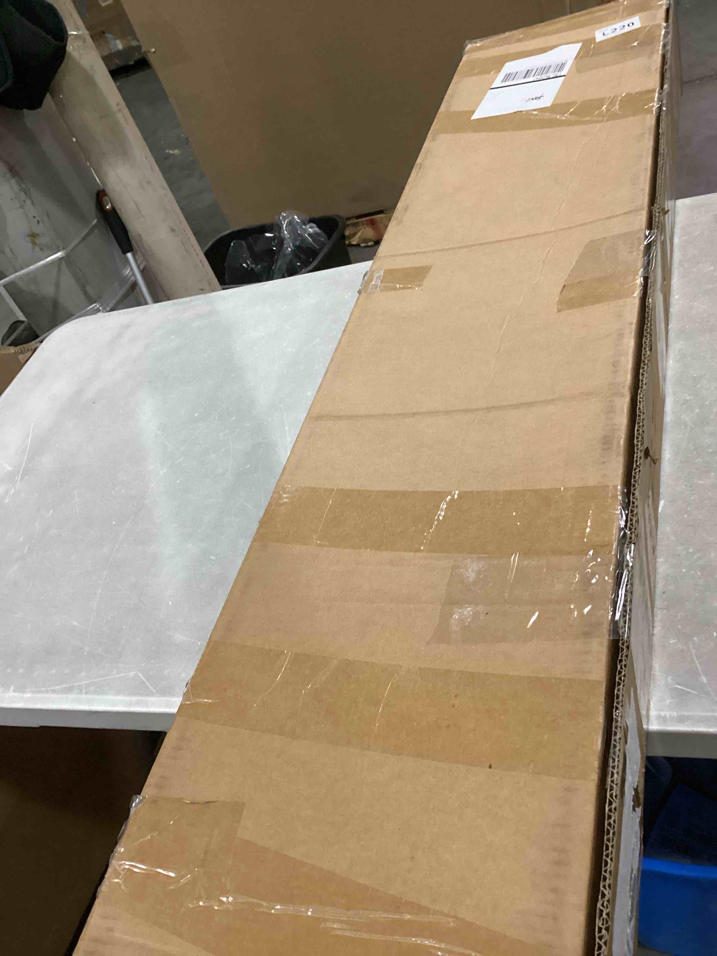 https://s3.amazonaws.com/lotting-images-prod/bidfta/YEL6803794_1736950061964.jpeg