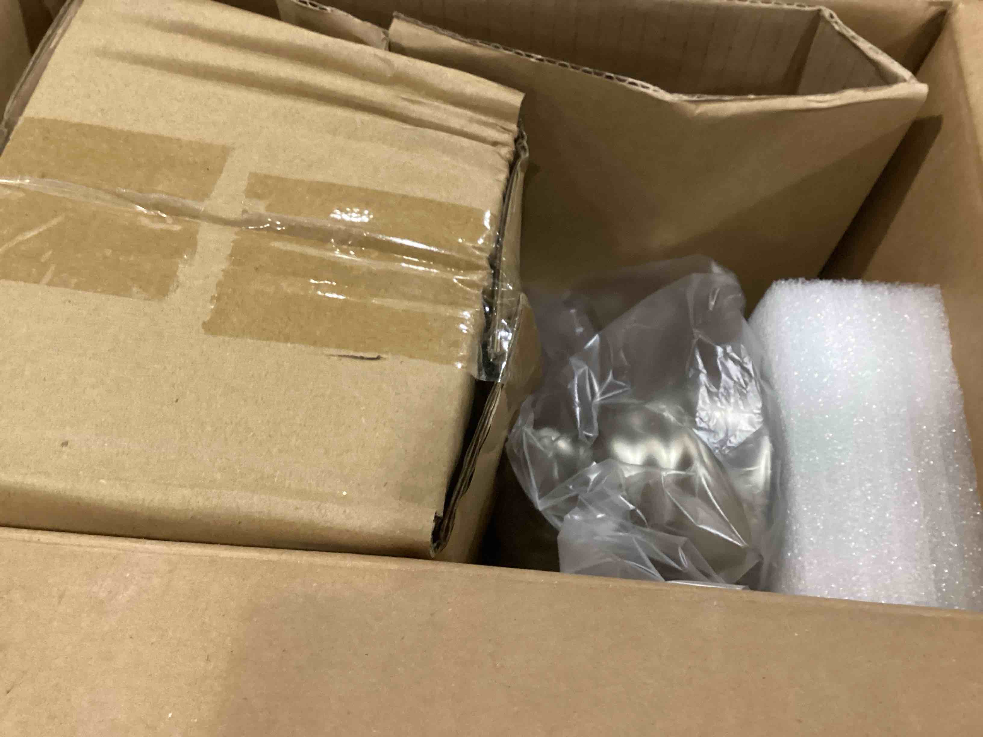 https://s3.amazonaws.com/lotting-images-prod/bidfta/YEL6803859_1736958323913.jpeg