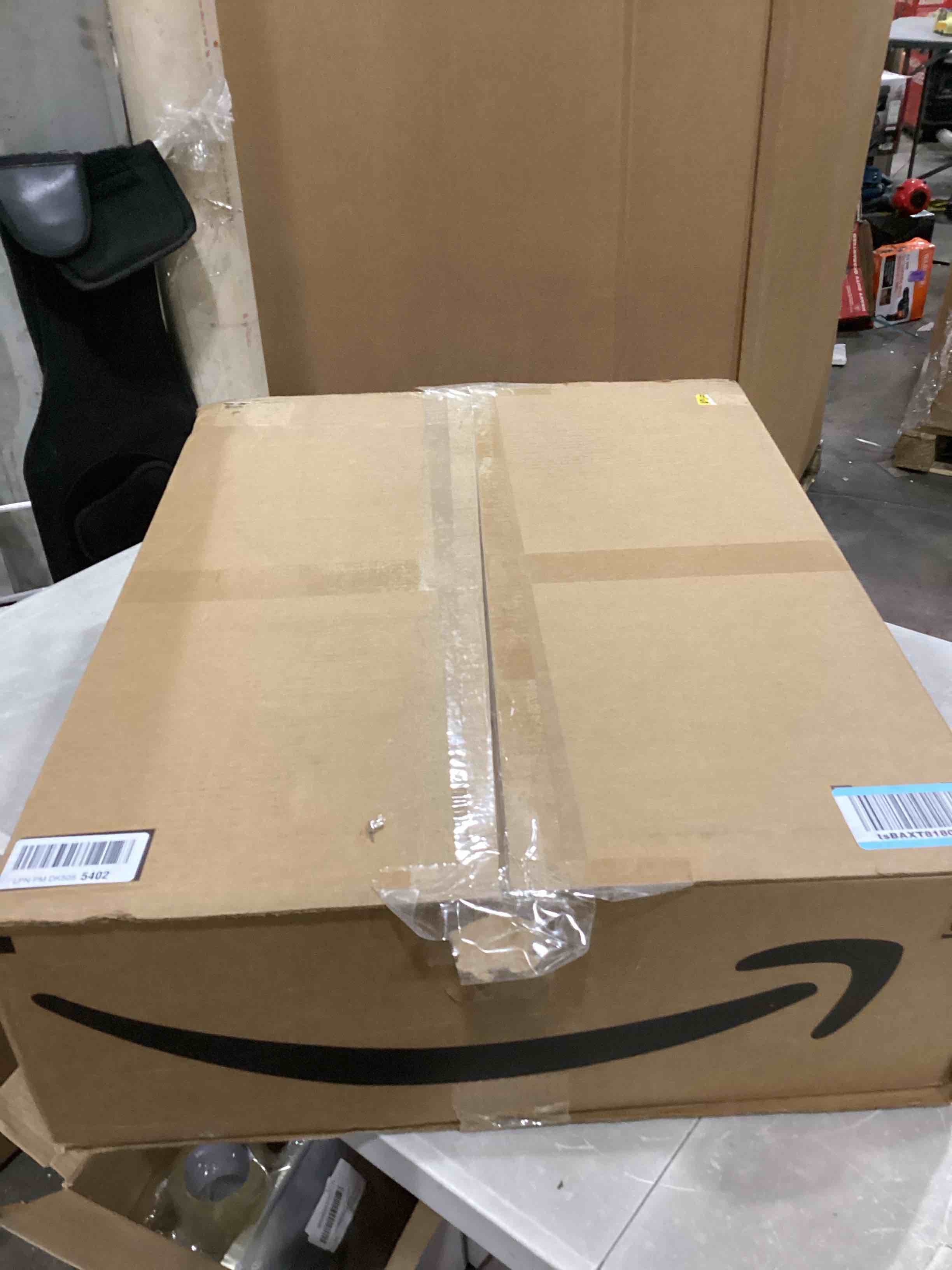 https://s3.amazonaws.com/lotting-images-prod/bidfta/YEL6804367_1738777217793.jpeg