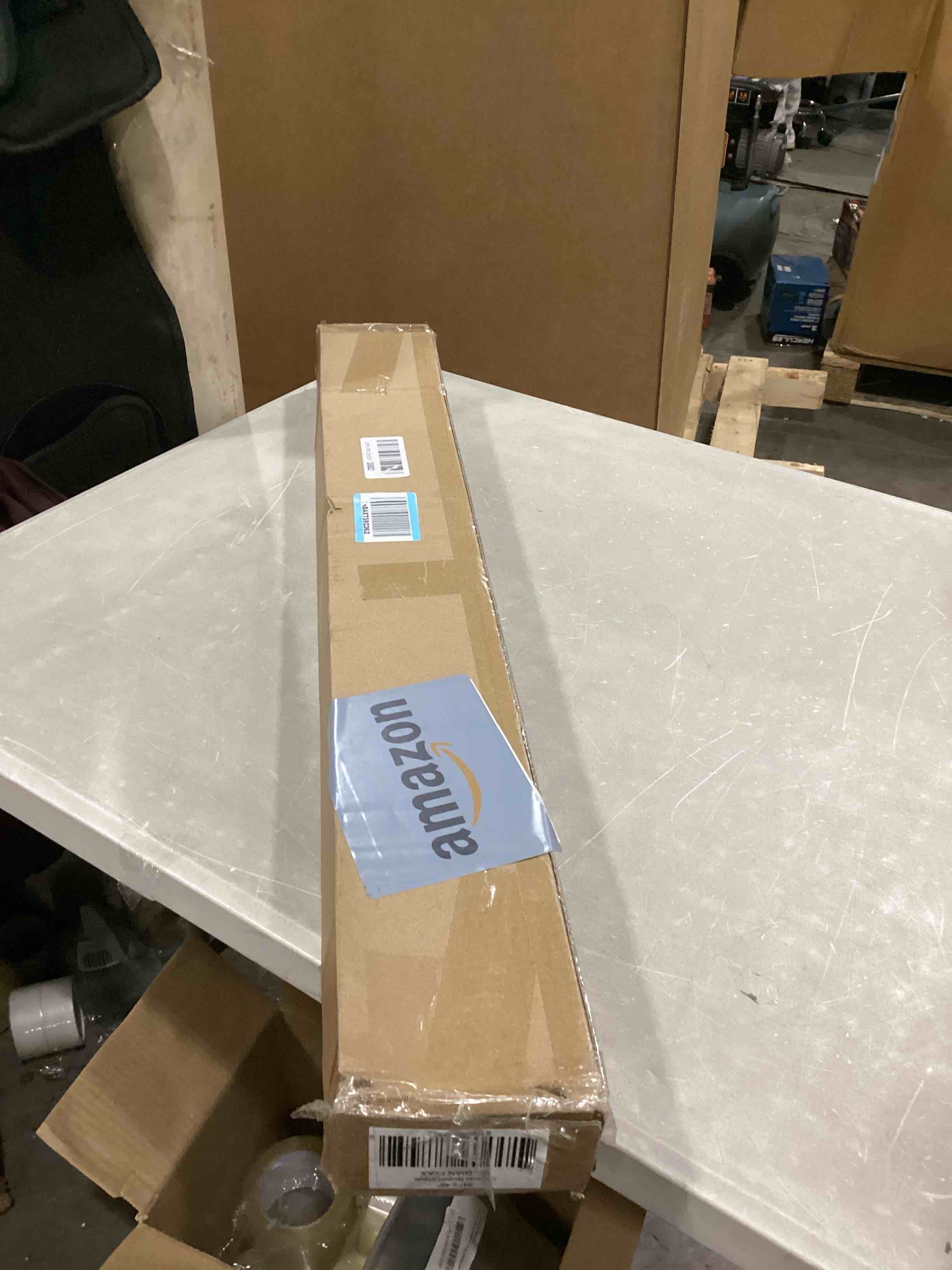 https://s3.amazonaws.com/lotting-images-prod/bidfta/YEL6804389_1738784572545.jpeg