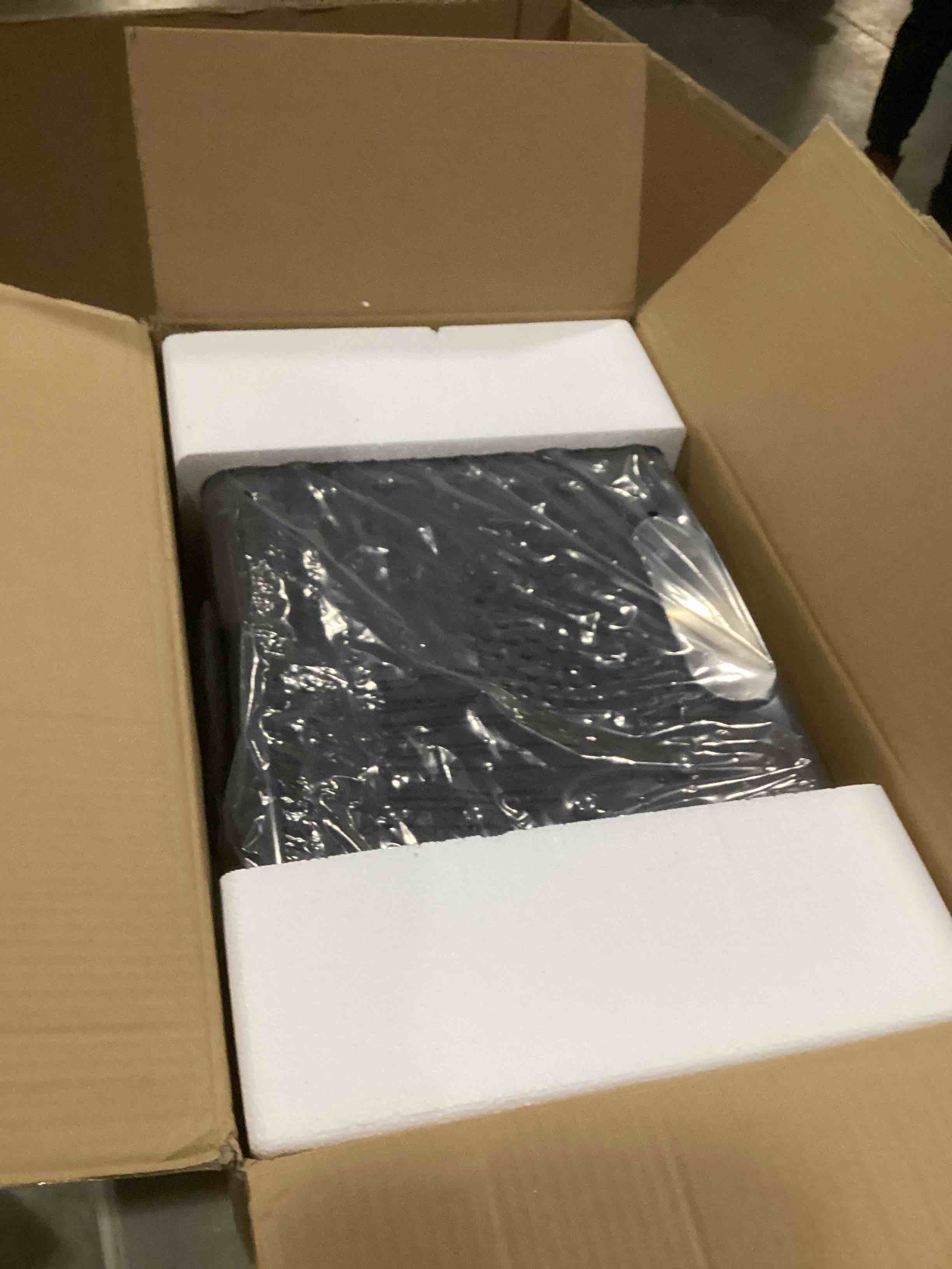 https://s3.amazonaws.com/lotting-images-prod/bidfta/YEL6804448_1738007235933.jpeg